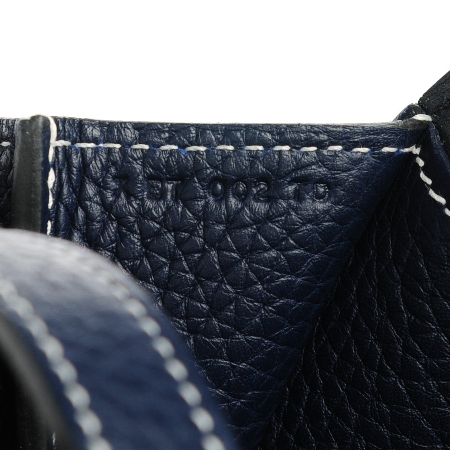 Hermes Taurillon Clemence Halzan 31 Bleu Nuit Indigo 7 of 9