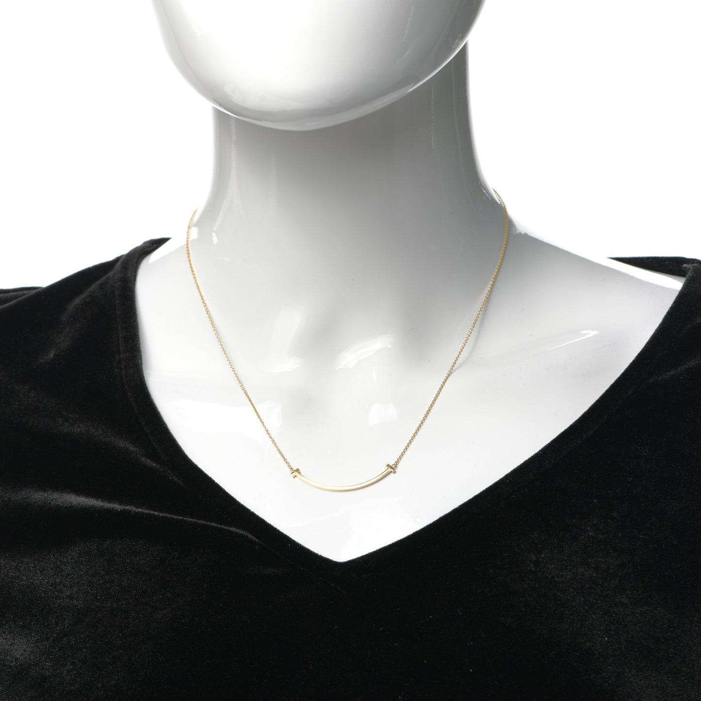 18K Yellow Gold Small T Smile Pendant Necklace