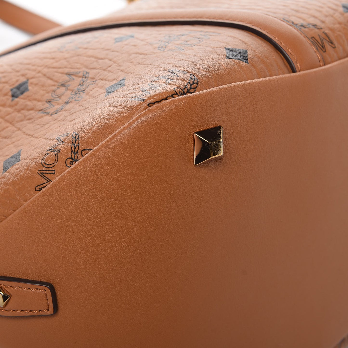 Visetos Studded Medium Shopping Tote Cognac