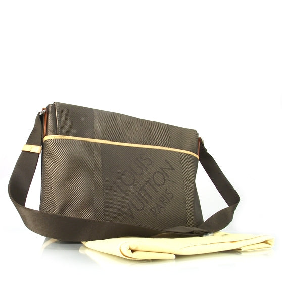 Damier Geant Loup Messenger Bag Earth