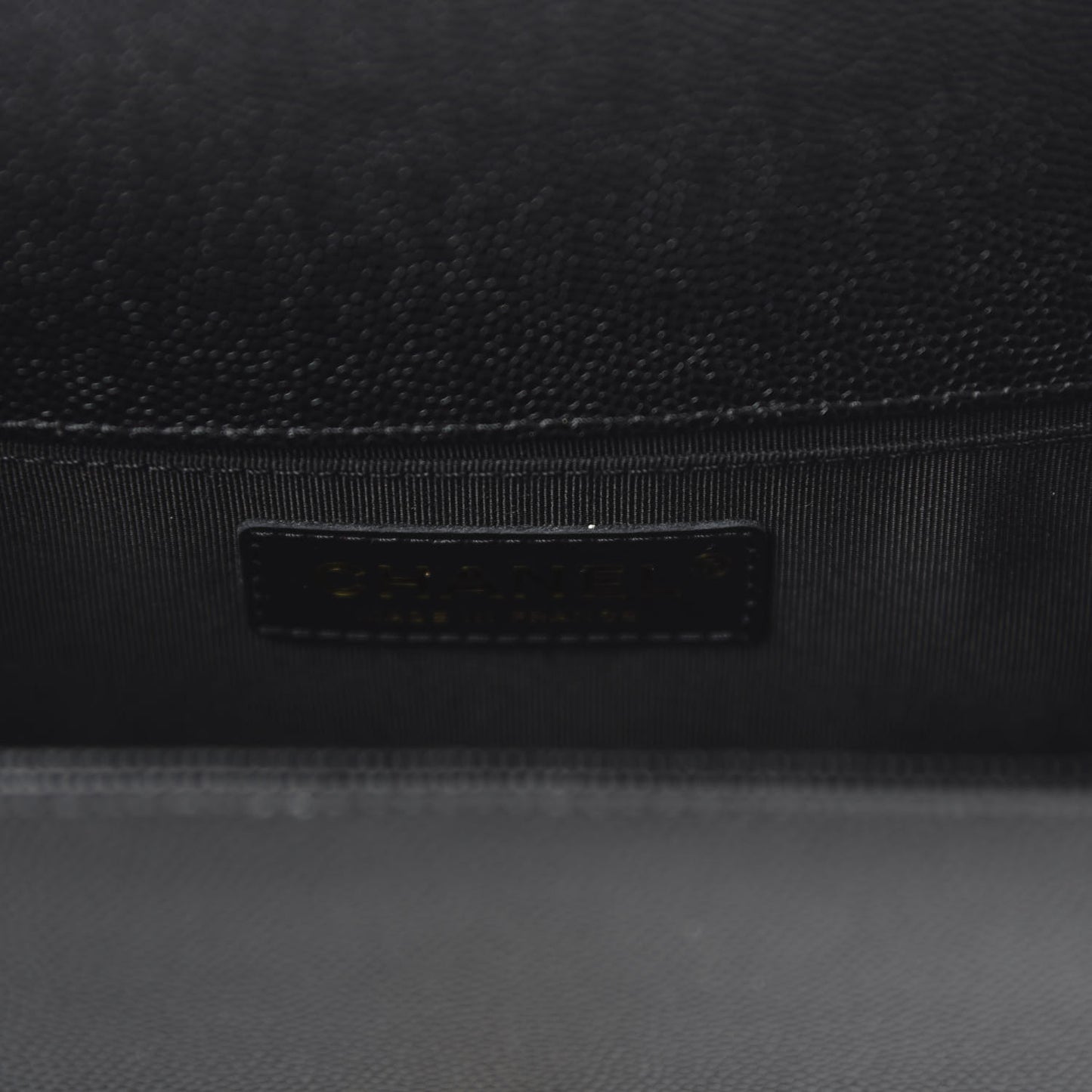 Caviar Quilted Medium Boy Flap Black