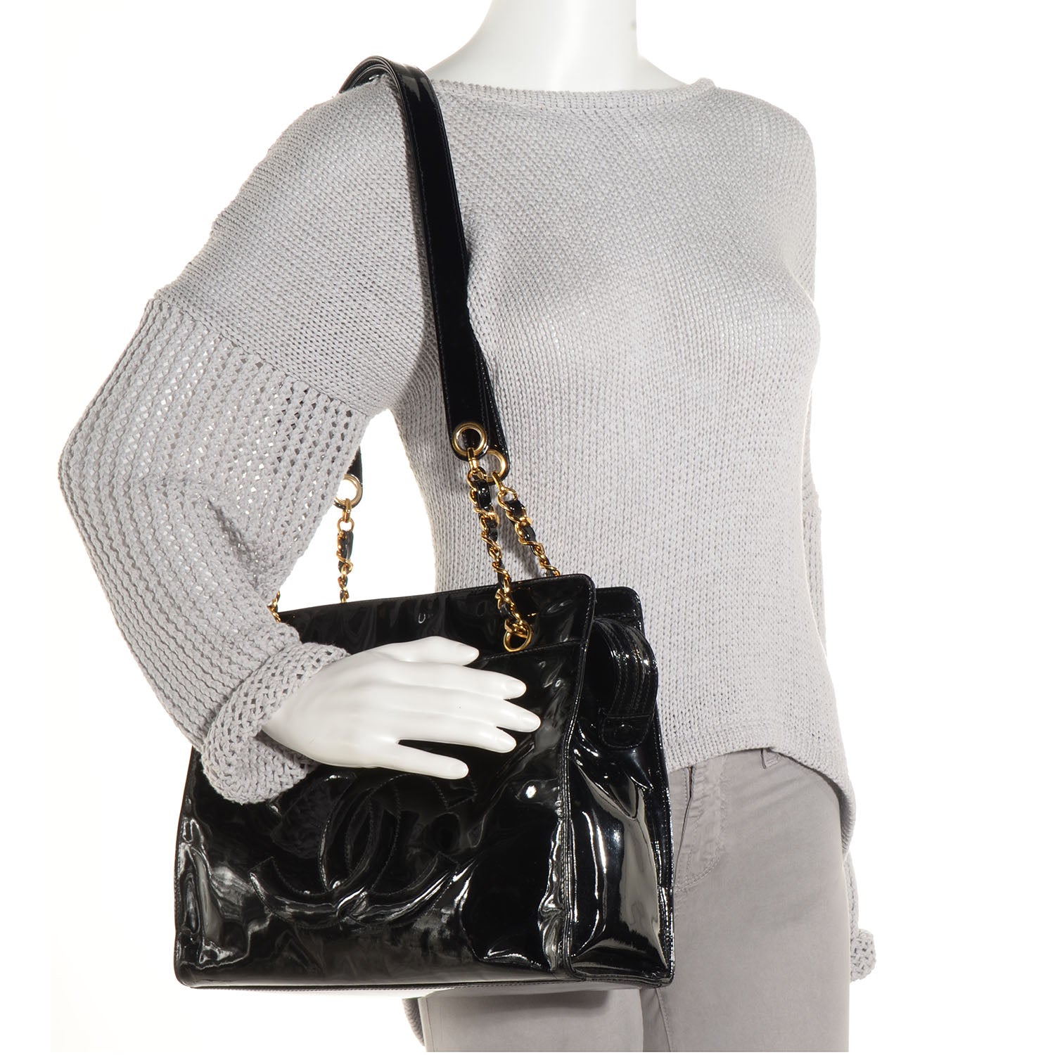 Chanel Patent CC Shoulder Bag Black 2 of 8