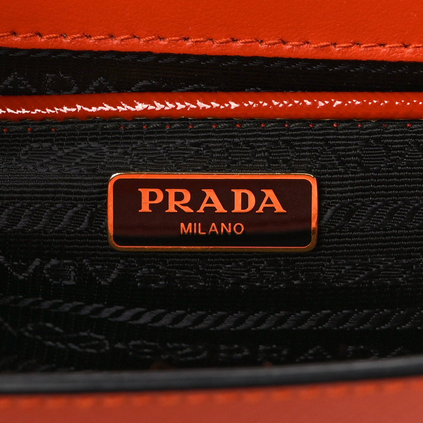 Saffiano Vernice Chain Shoulder Bag Arancio