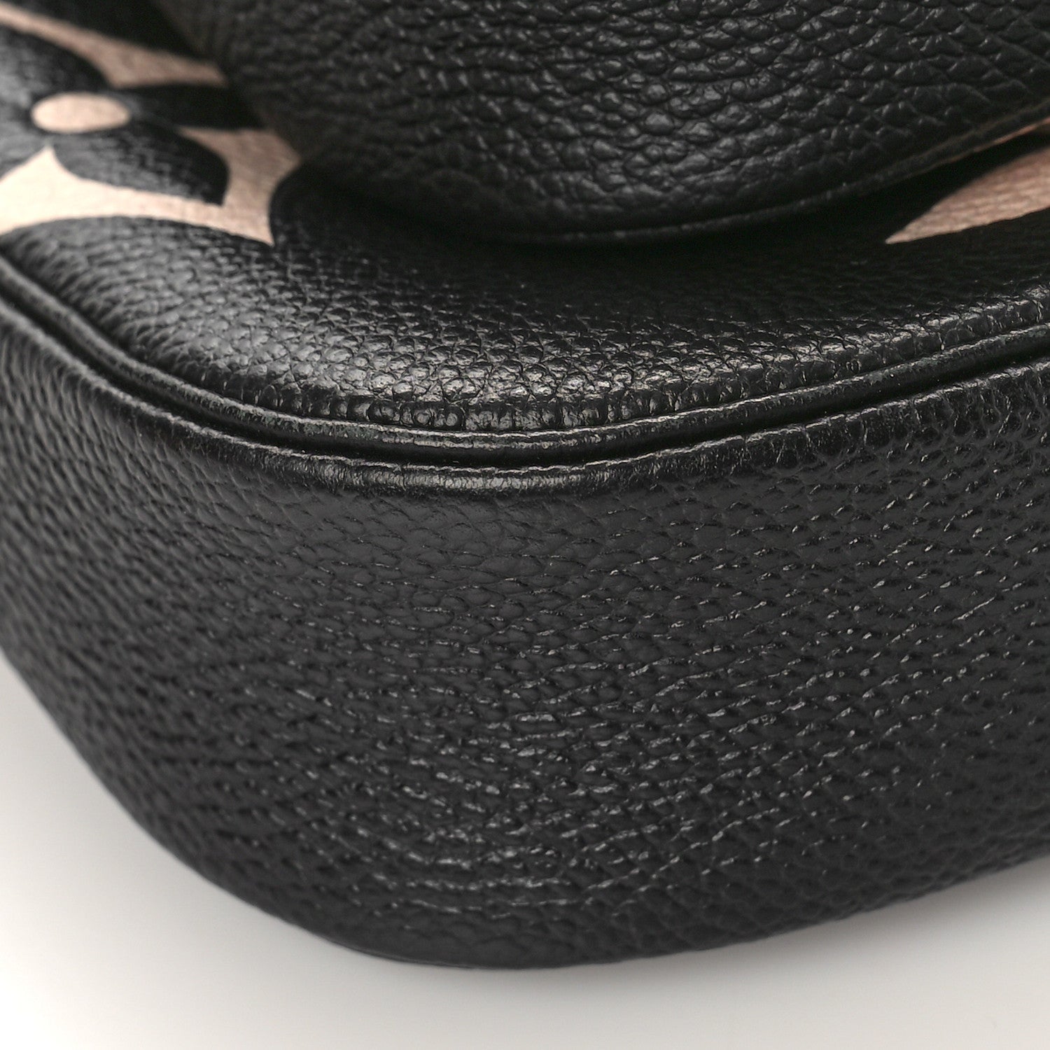 Louis Vuitton Empreinte Monogram Giant Multi Pochette Accessories Black Beige 7 of 11
