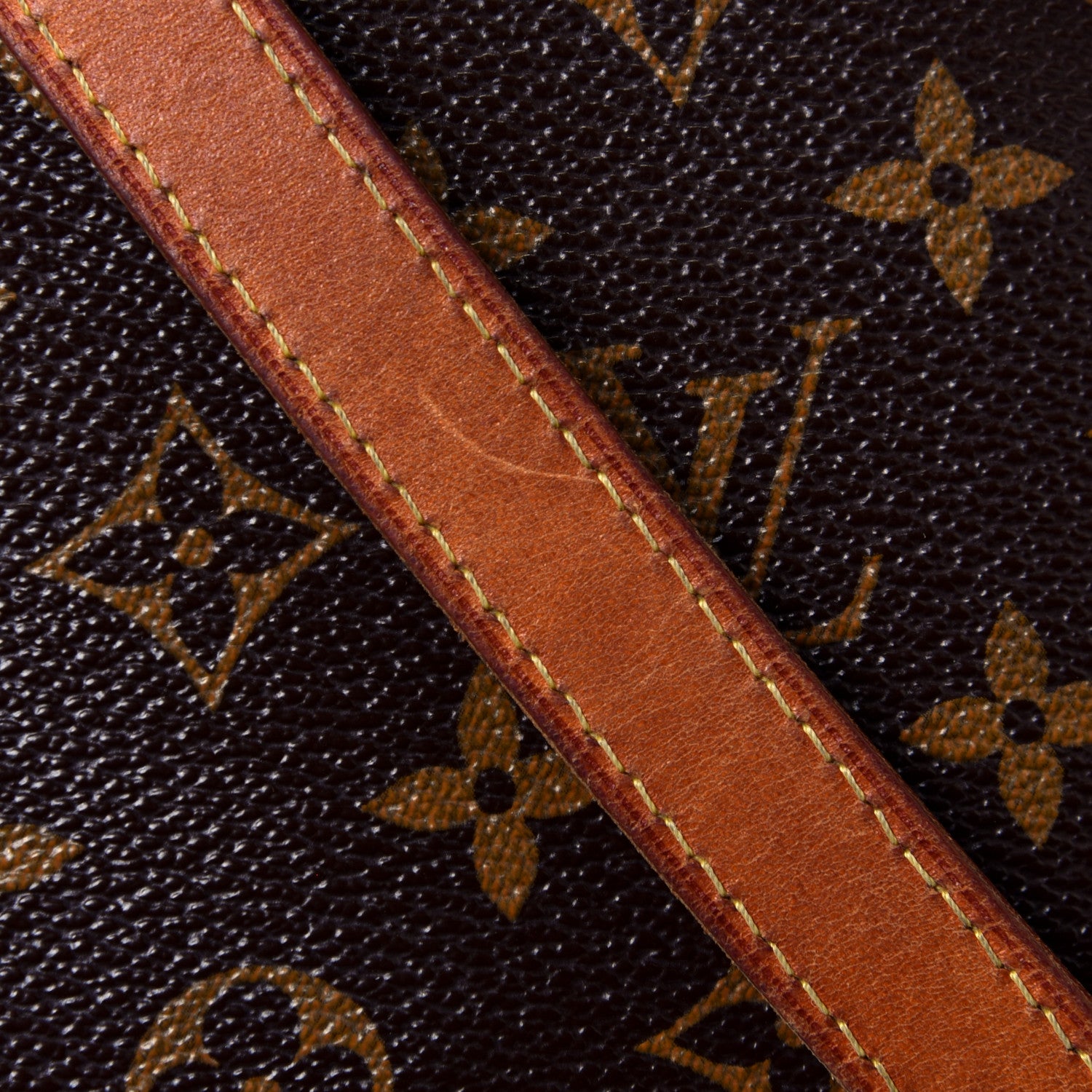 Louis Vuitton Monogram Totally MM 8 of 9