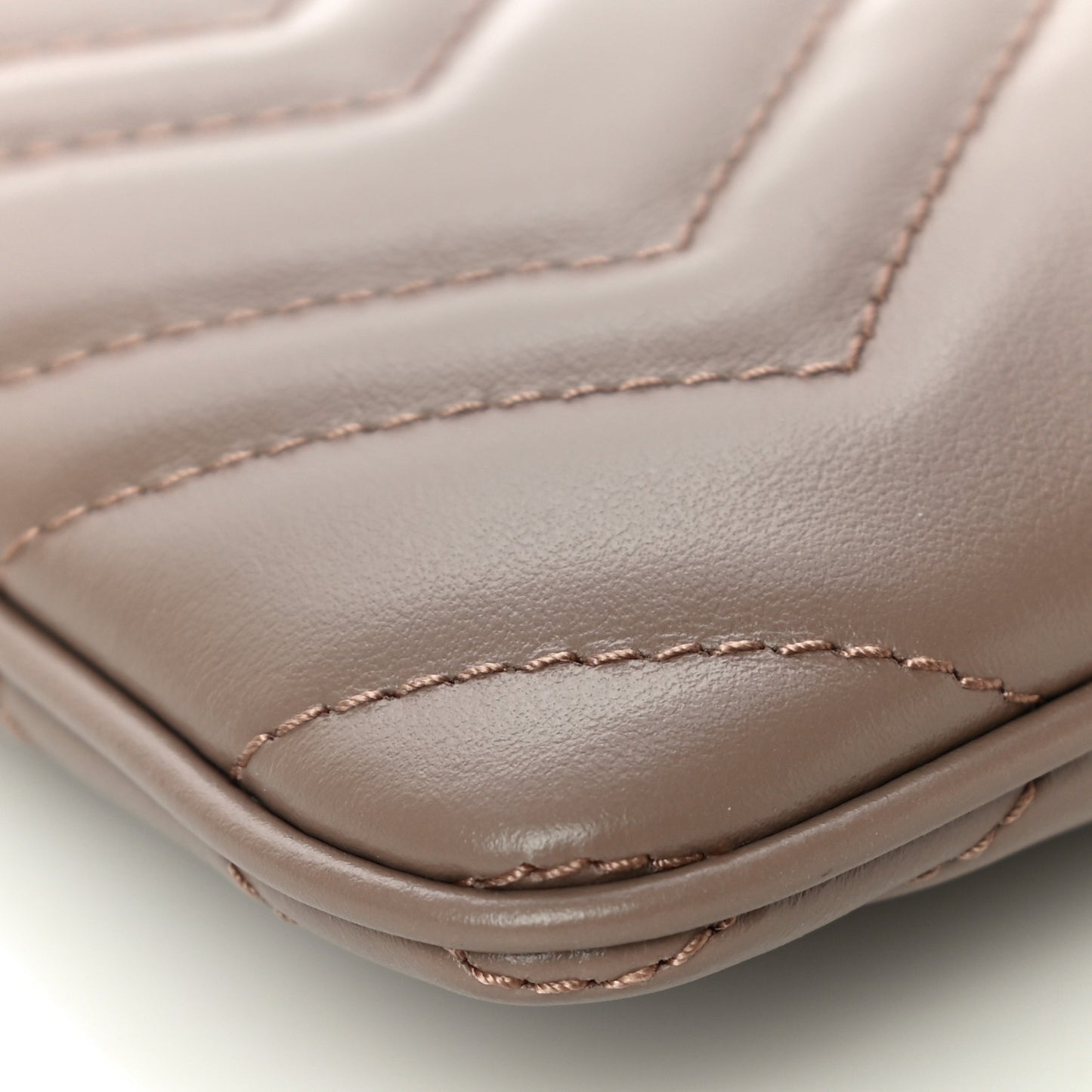 Calfskin Matelasse GG Marmont Wrist Wallet Porcelain Rose