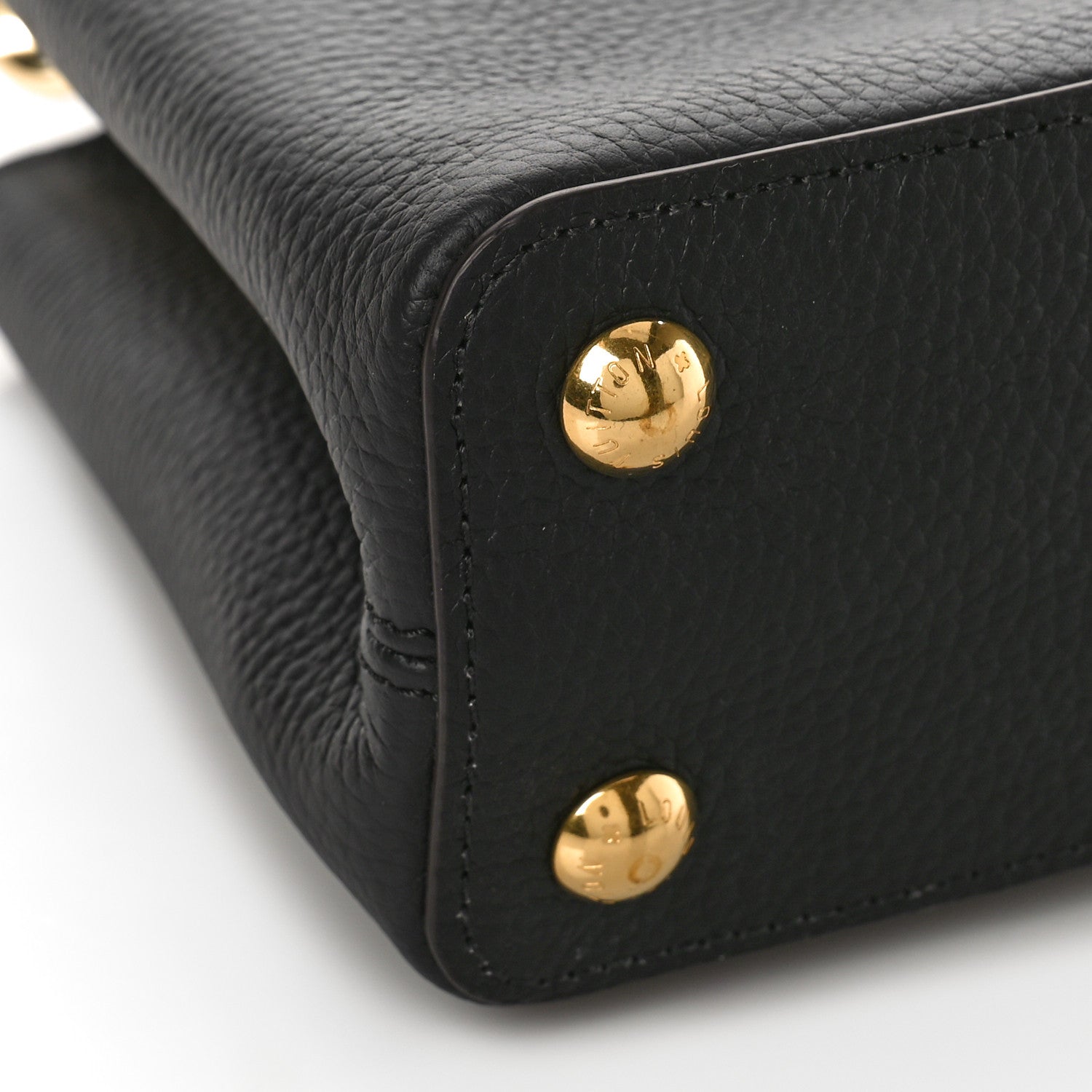 Louis Vuitton Taurillon Capucines BB Black 7 of 8