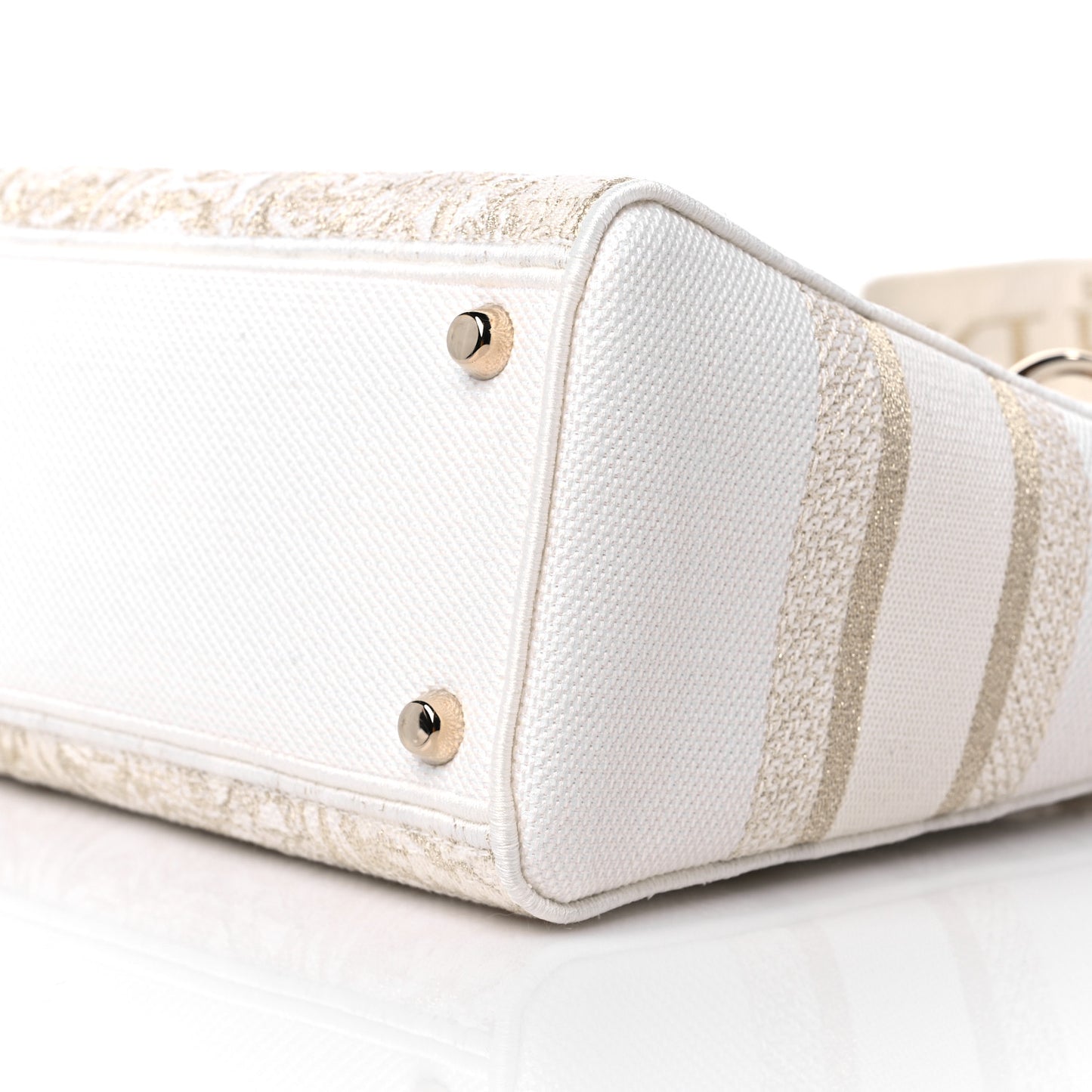 Canvas Around The World Stella Embroidered Medium Lady D-Lite White Gold