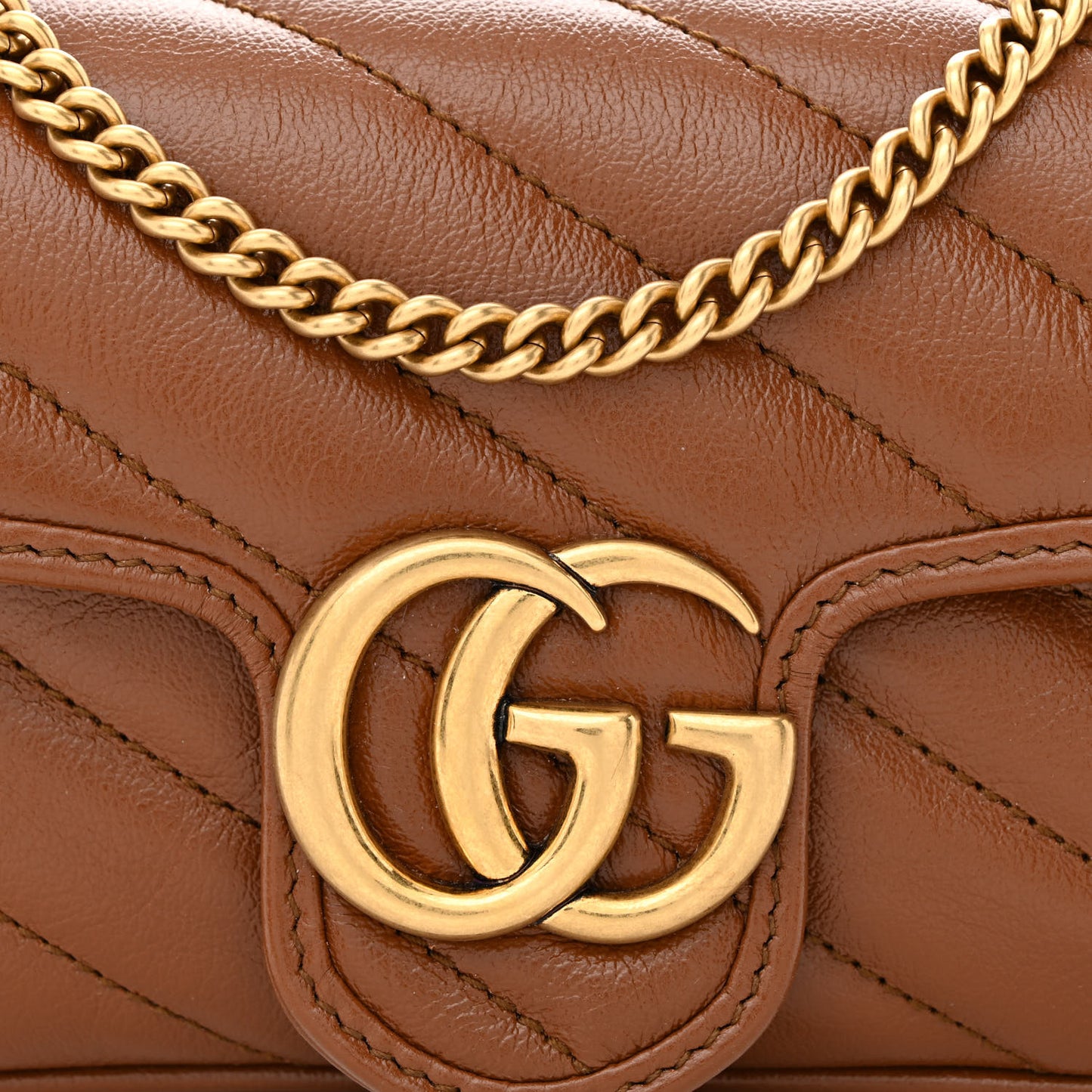 Azalea Calfskin Matelasse Diagonal Super Mini GG Marmont Shoulder Bag Cuir