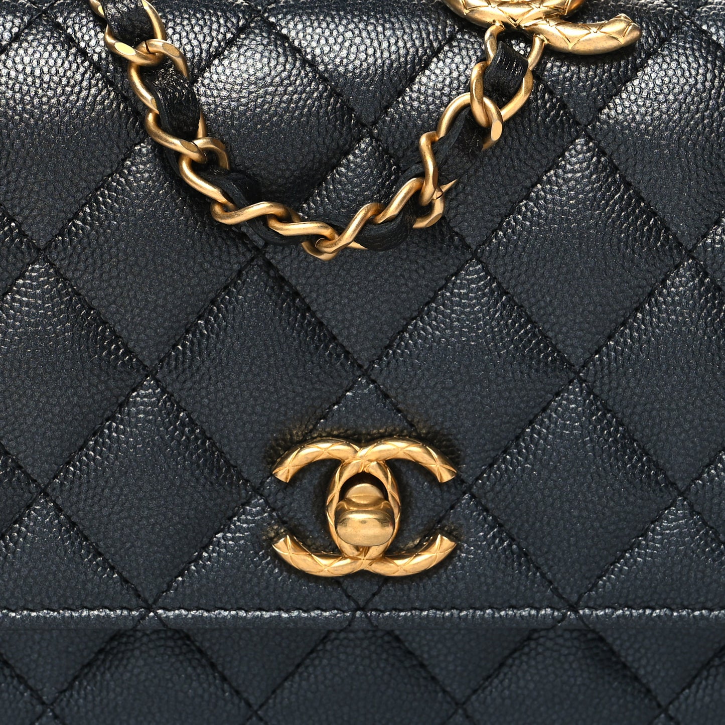 Pearly Caviar Quilted Fit For You Wallet On Chain WOC Black