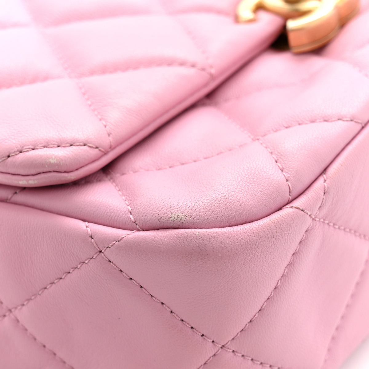 Lambskin Quilted Small Lacquered Chain Flap Pink