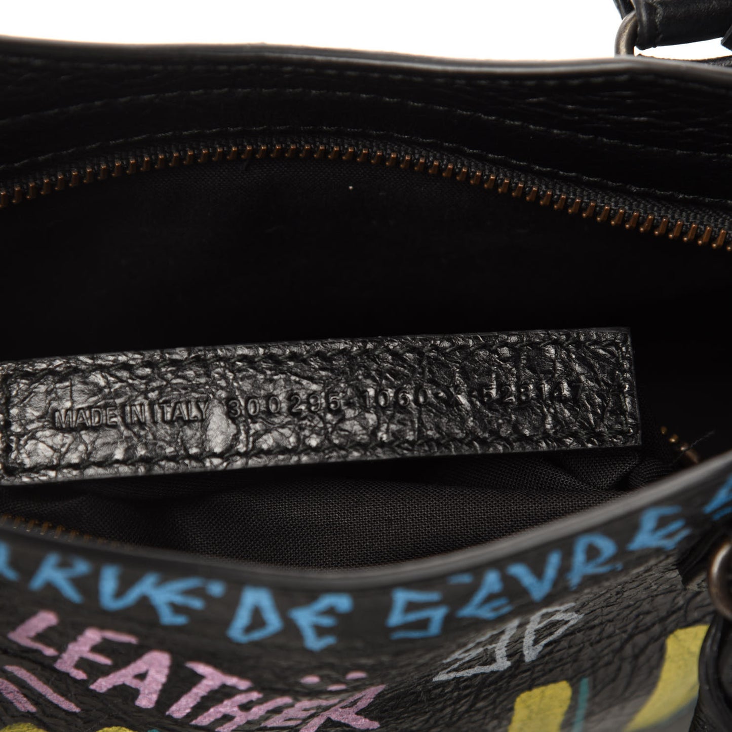 Agneau Arena Graffiti All Over Classic Hardware Mini City Black Multicolor
