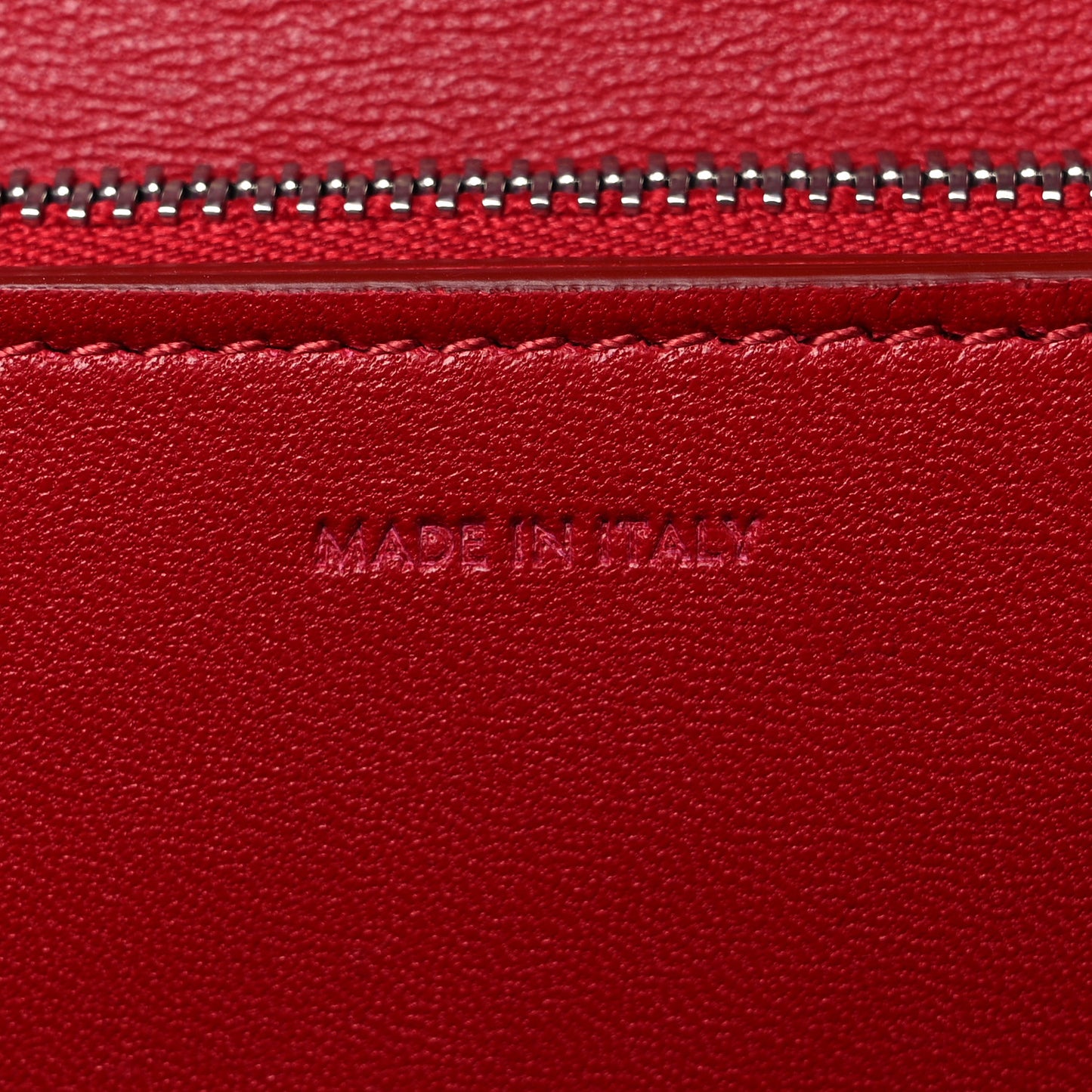 Box Calfskin Medium Classic Box Flap Bag Red