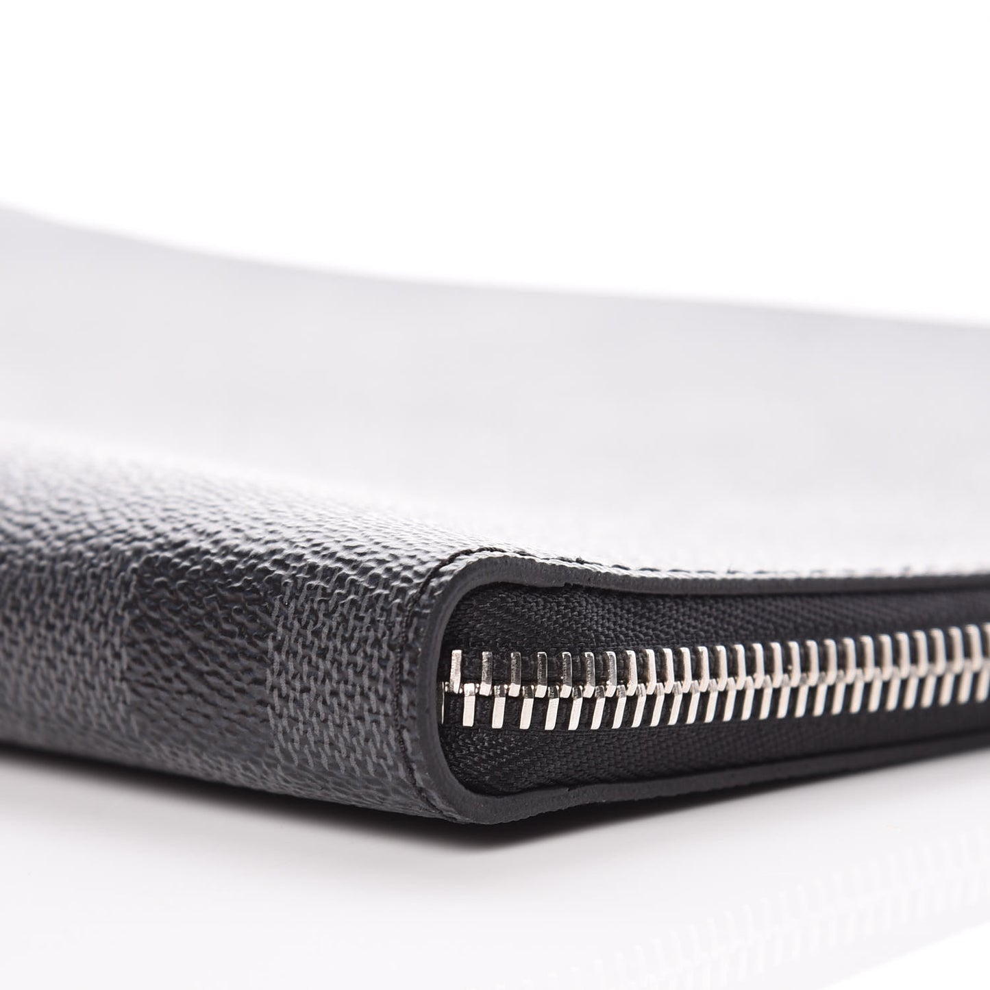 Damier Graphite Pochette Jour GM