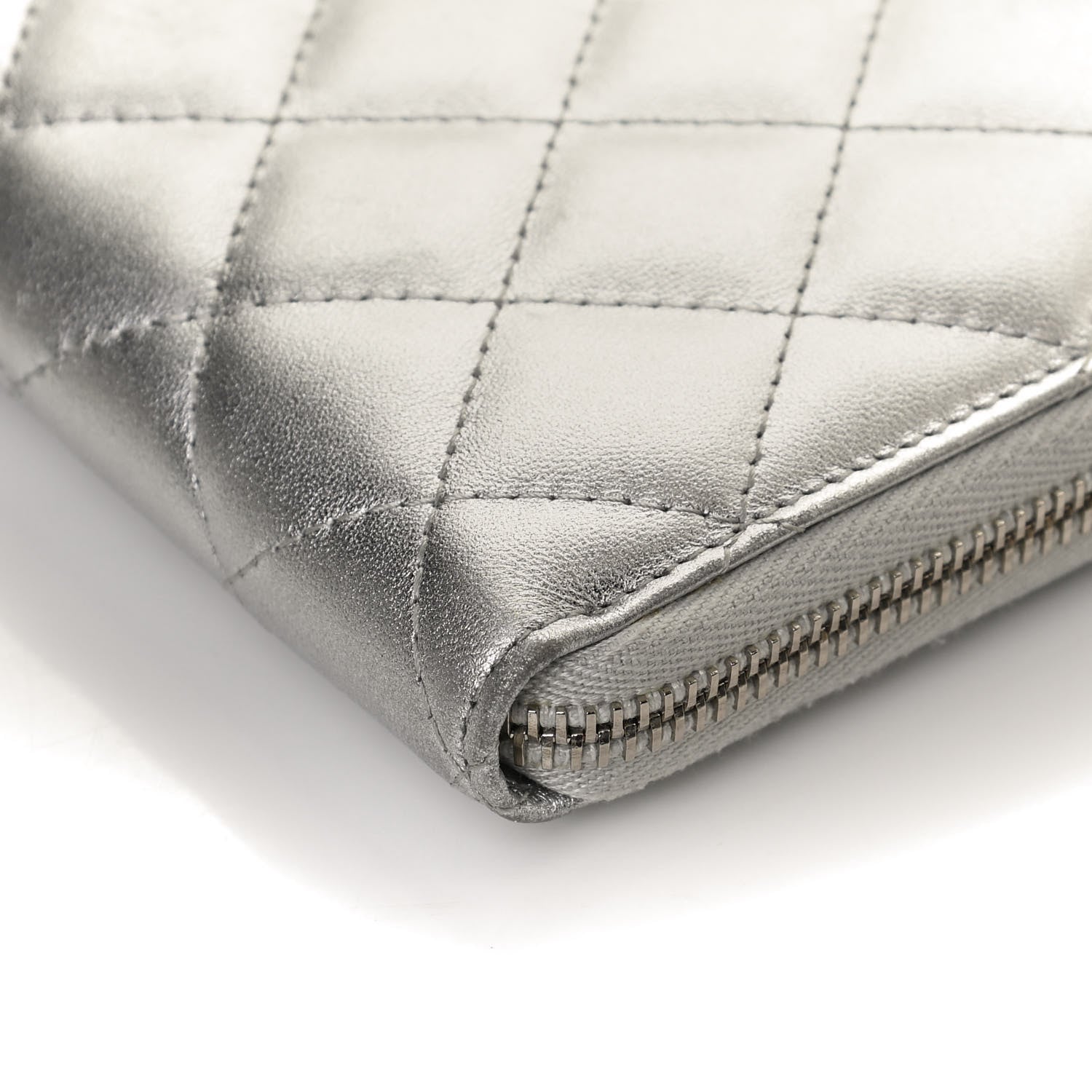 Chanel Metallic Lambskin Quilted Large Gusset Zip Around Wallet Silver 9 of 10