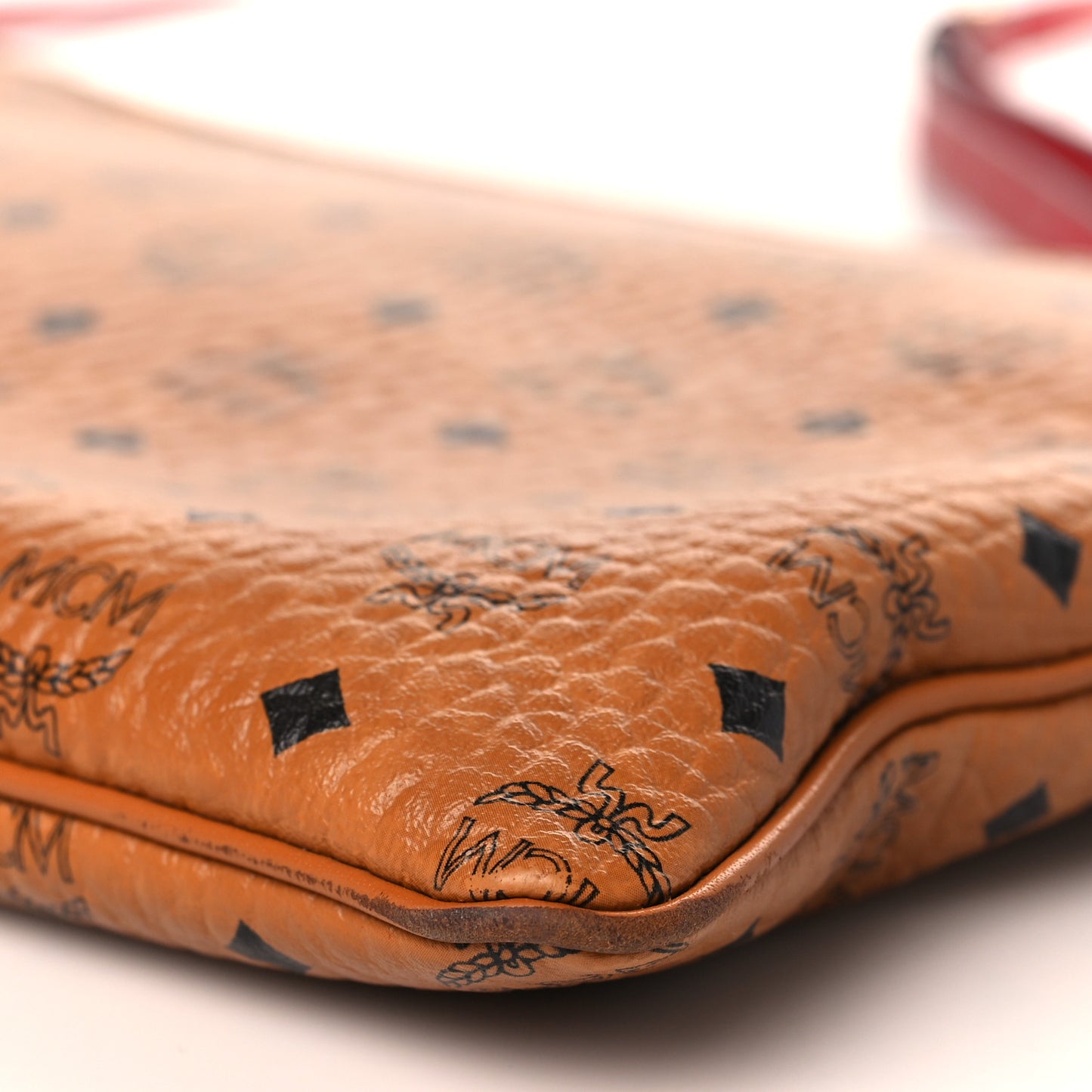 Visetos Medium Crossbody Pouch Cognac Red