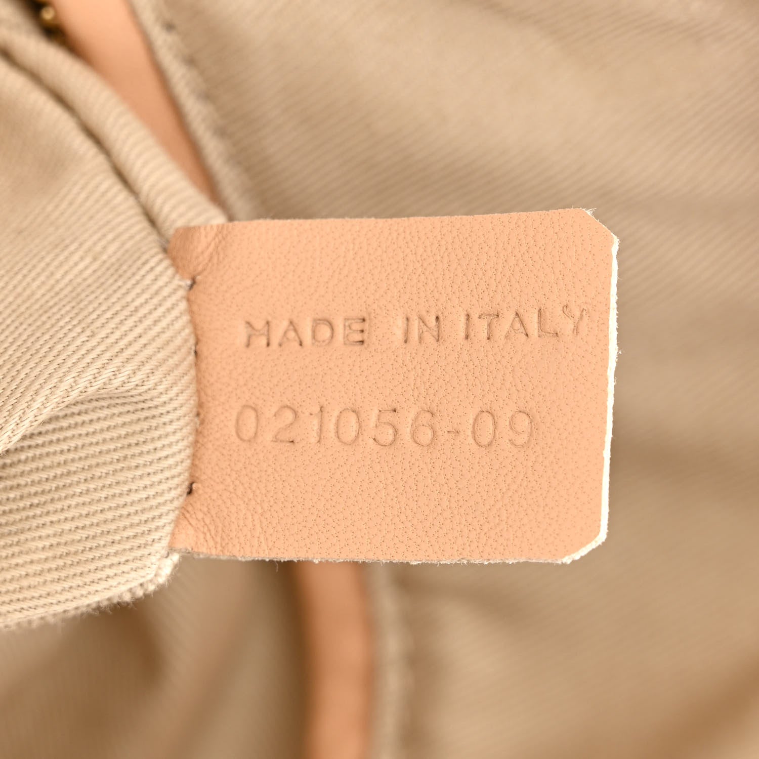 Chloe Calfskin Medium Paratay Brick 7 of 10