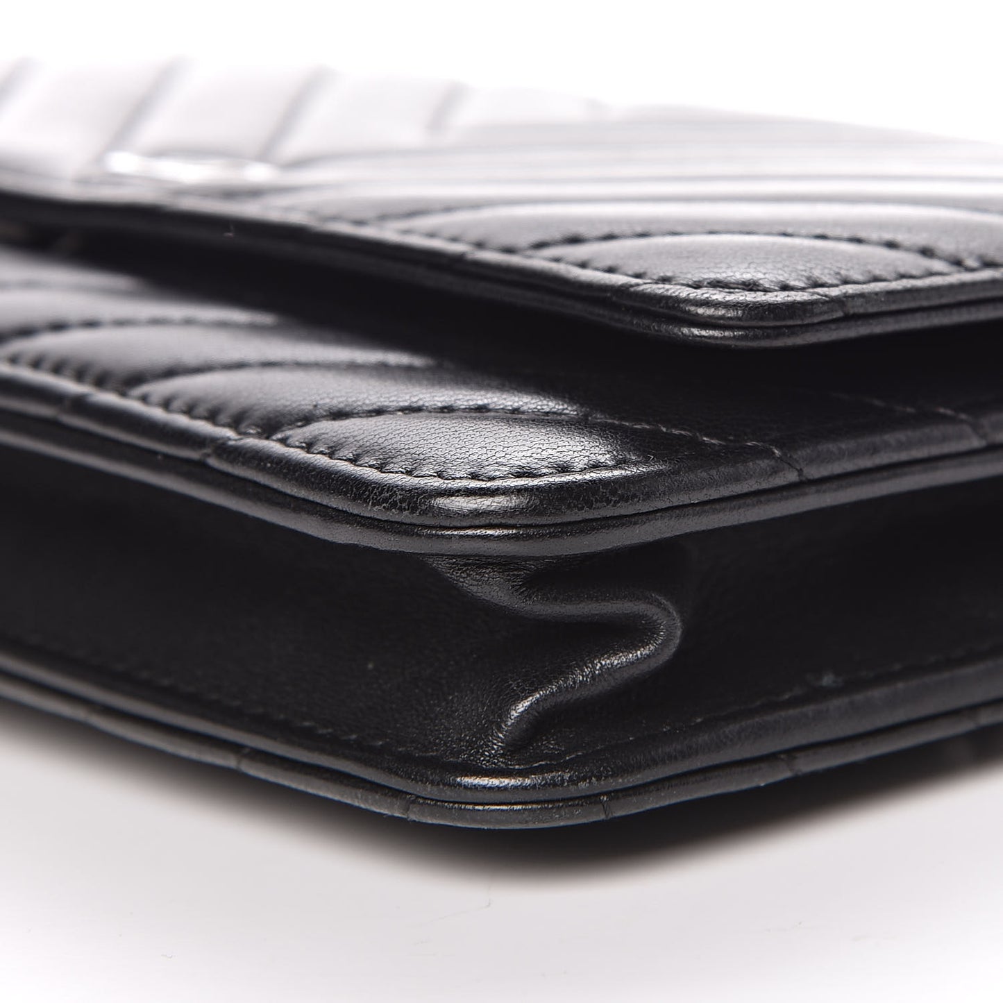Lambskin Chevron Quilted Wallet On Chain WOC Black