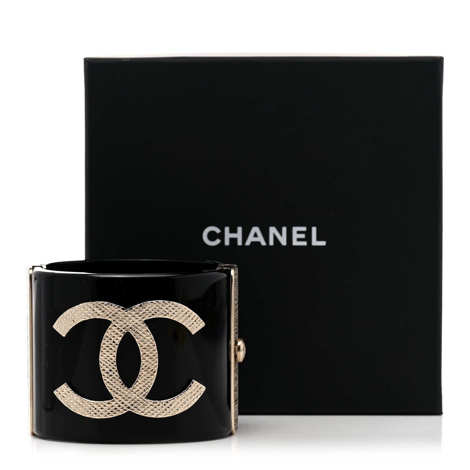 Chanel Resin CC Cuff Black Gold 5 of 5