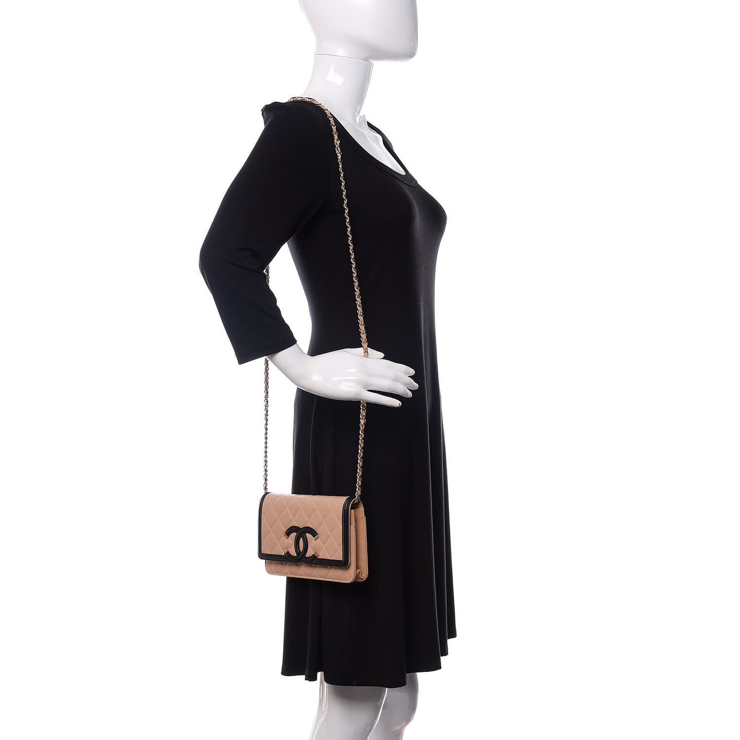 Caviar Quilted CC Filigree Wallet On Chain WOC Beige Black