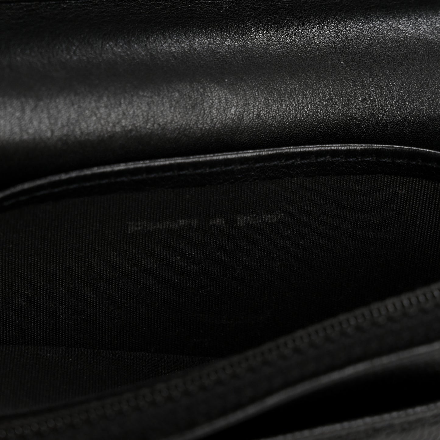 Caviar Sevruga Wallet on Chain WOC Black