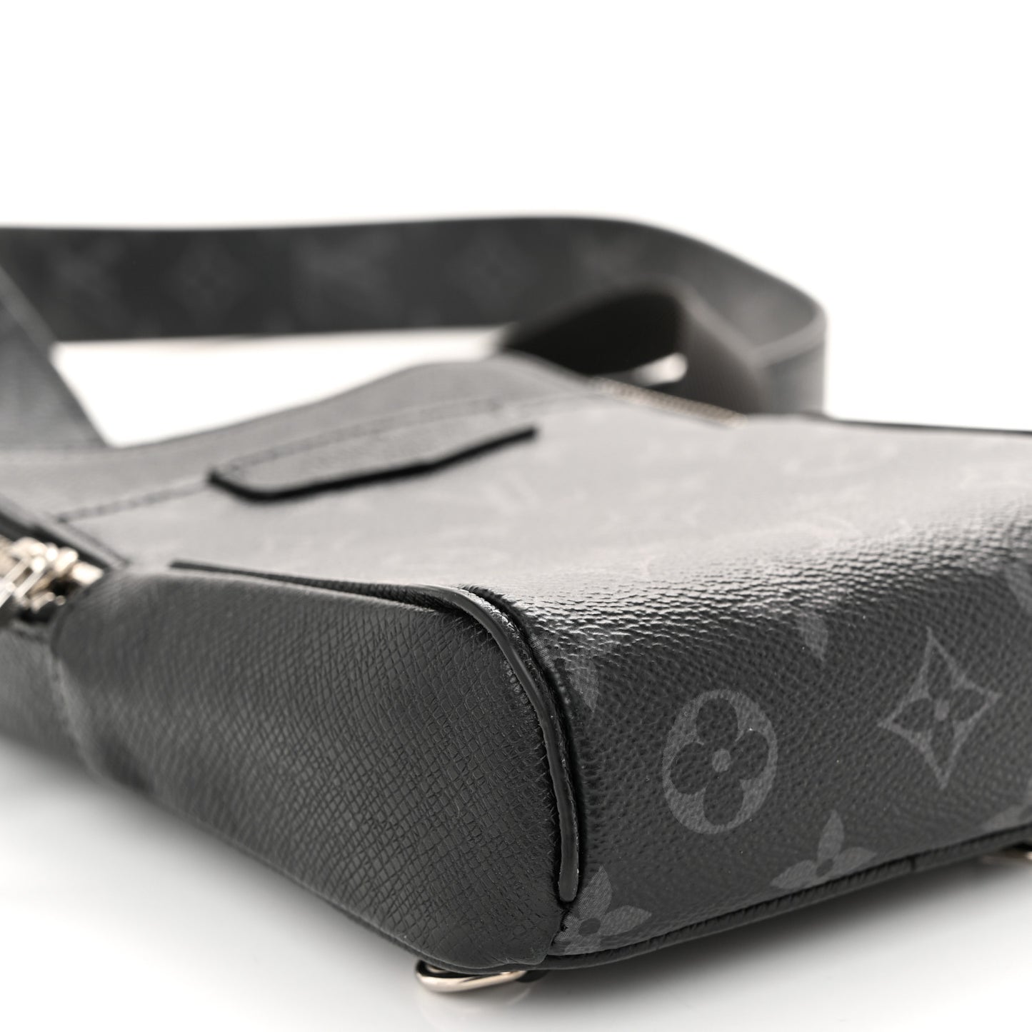 Taigarama Outdoor Slingbag Black