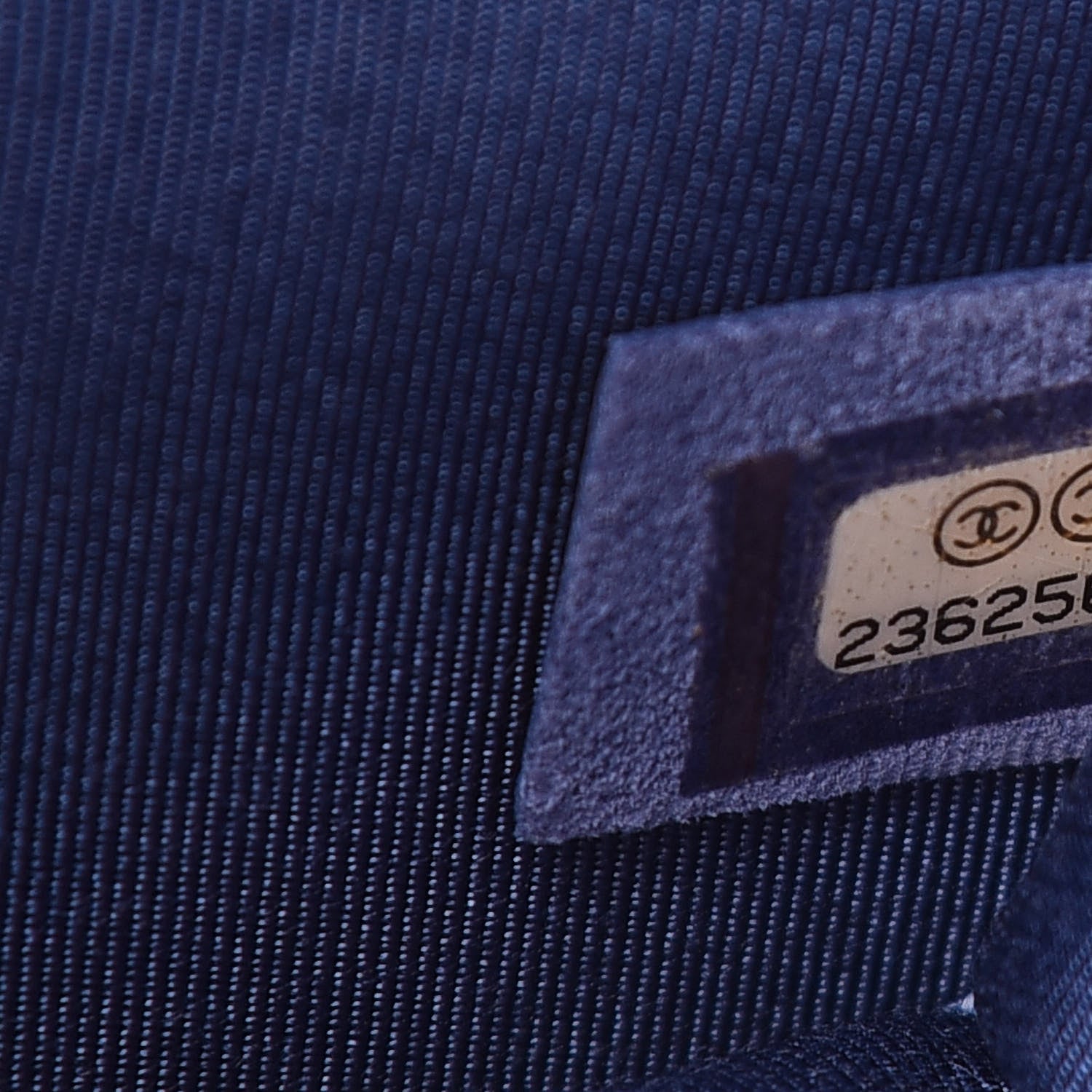 Chanel Caviar Quilted CC Box Flap Blue 7 of 11