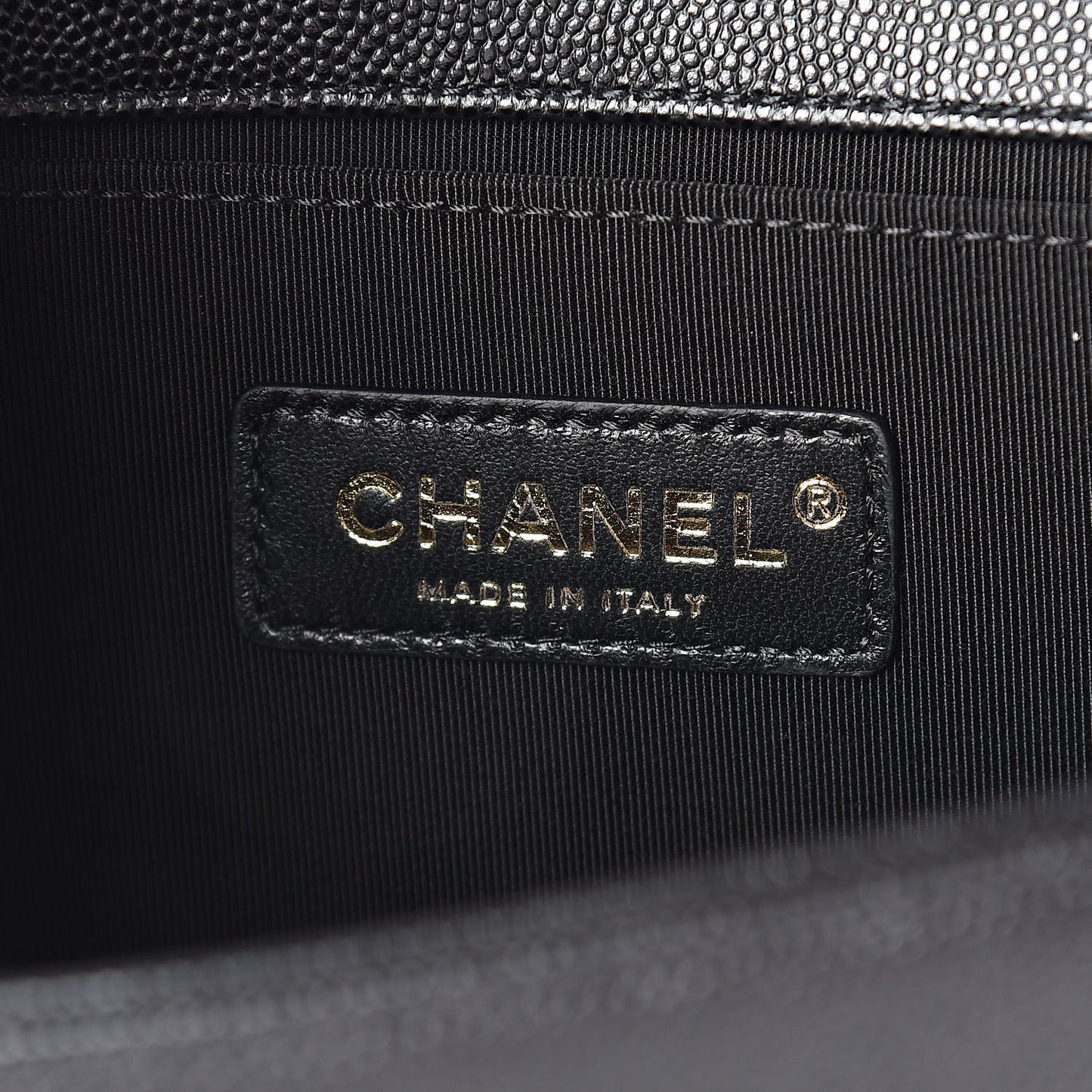 Caviar Quilted Medium Boy Flap Black