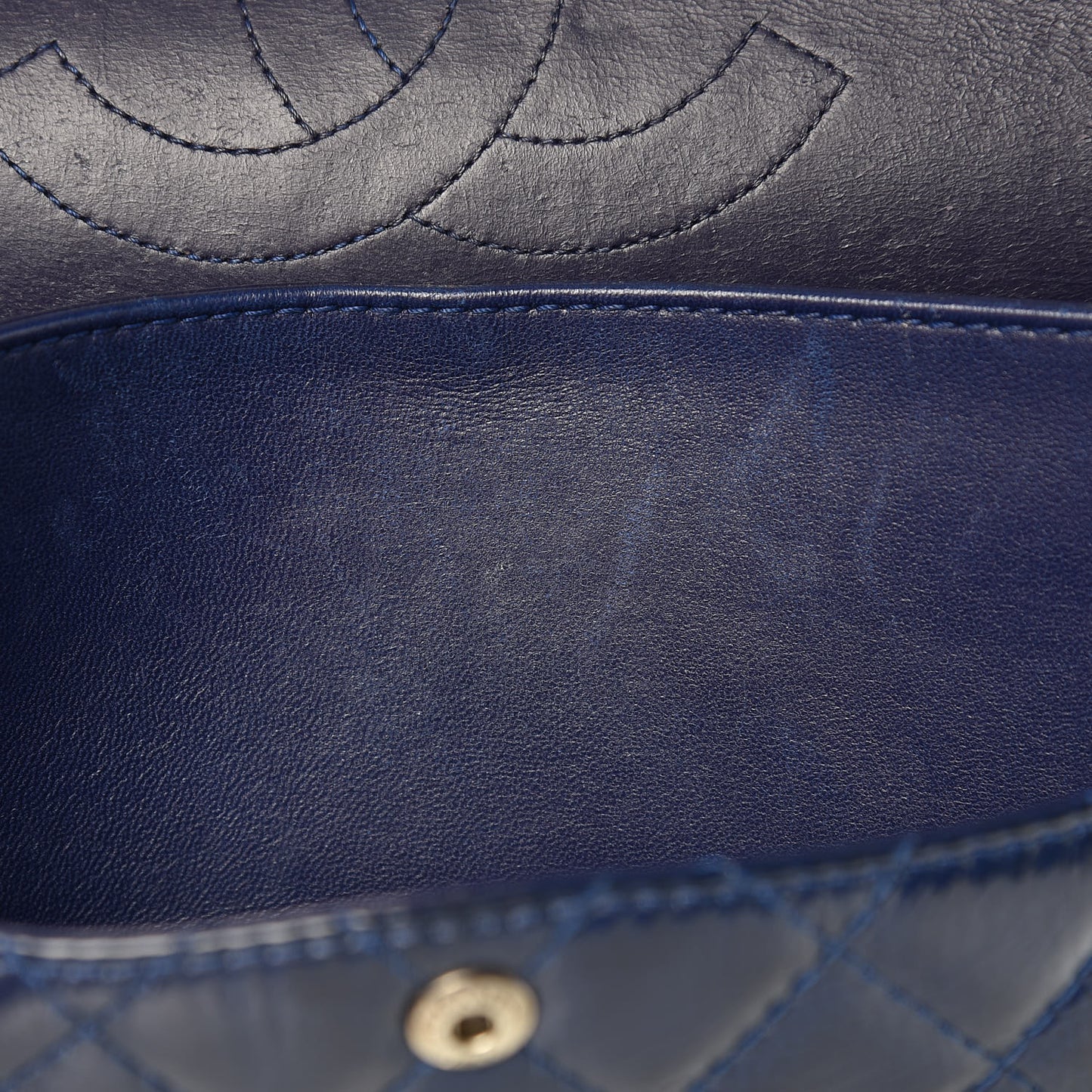 Distressed Patent Quilted 2.55 Reissue 226 Flap Navy