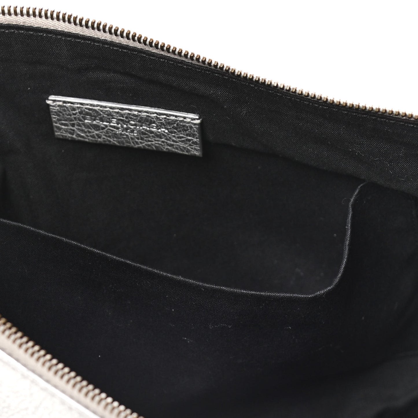 Agneau Classic Hardware Small Pouch Gris Aluminum