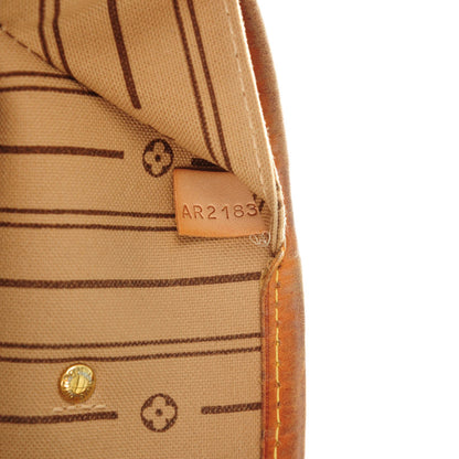 Louis Vuitton Monogram Neverfull MM 9 of 10