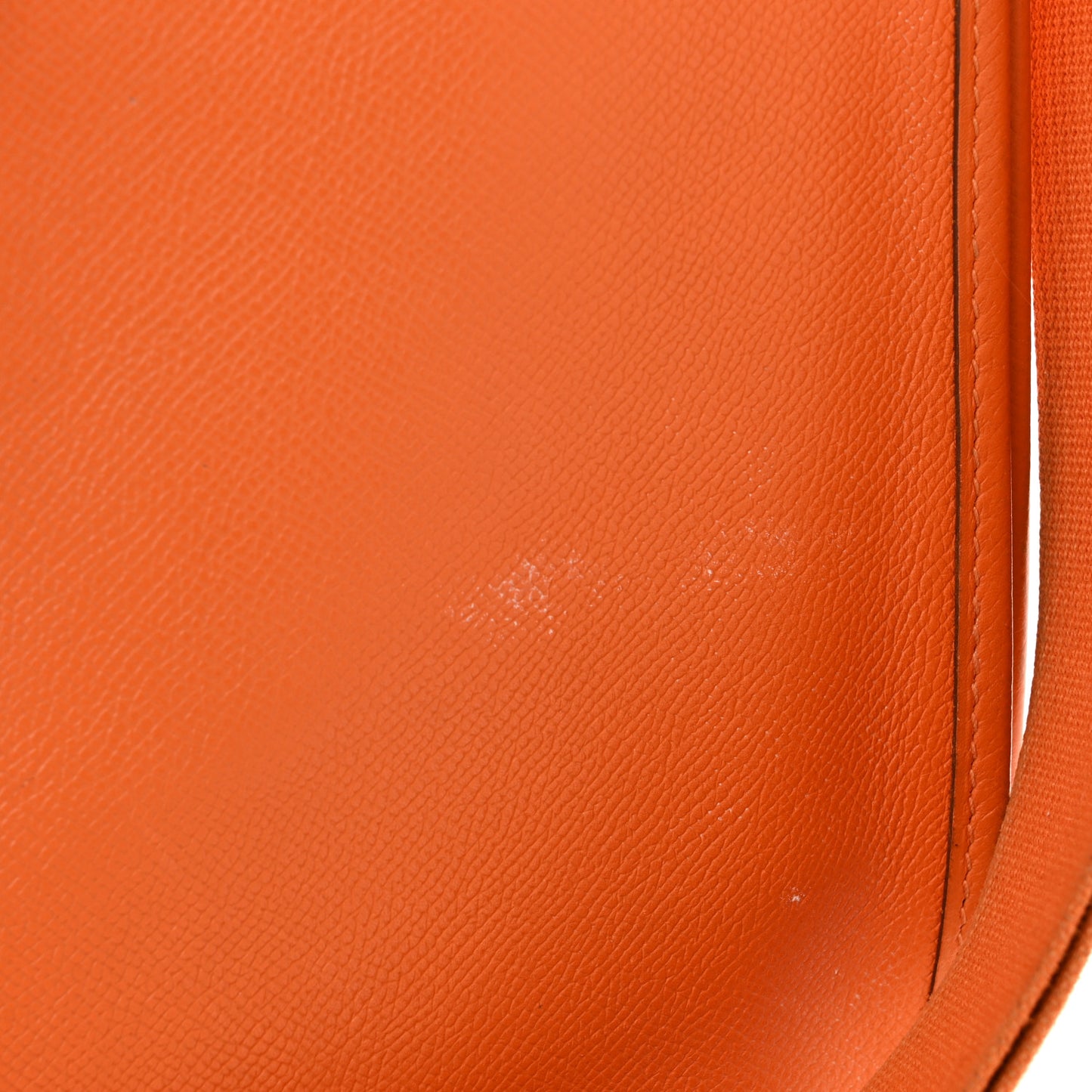 Epsom Evelyne III GM Orange
