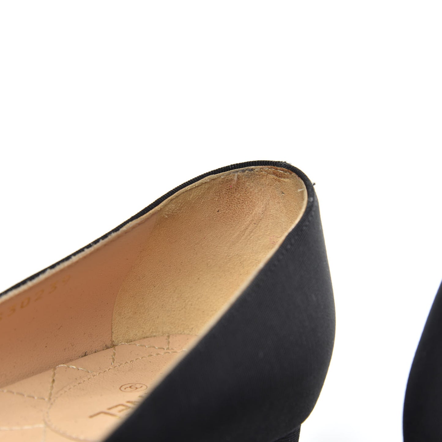 Grosgrain Patent Calfskin CC Cap Toe Pumps 37.5 Black