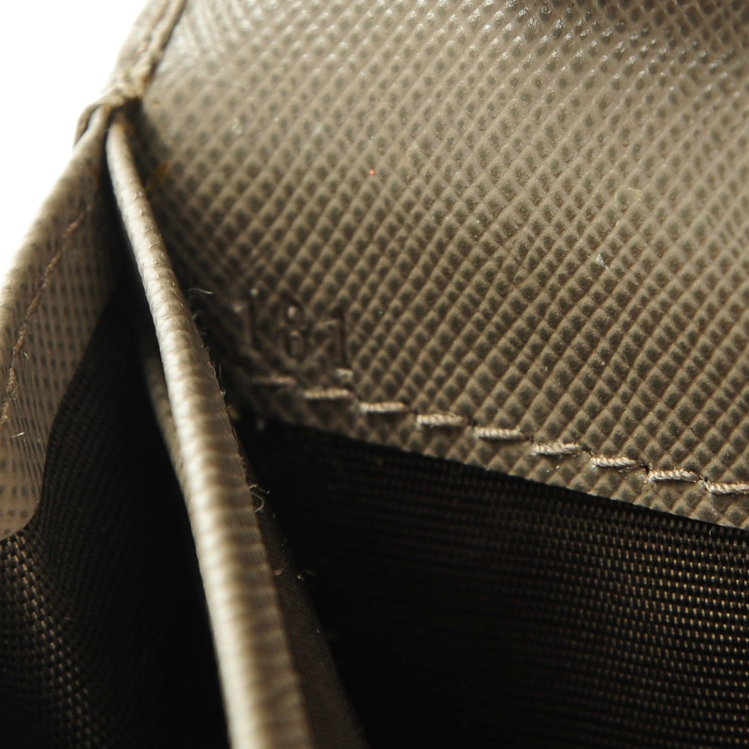 Prada Saffiano Metal Oro Chain Wallet Argilla 7 of 7