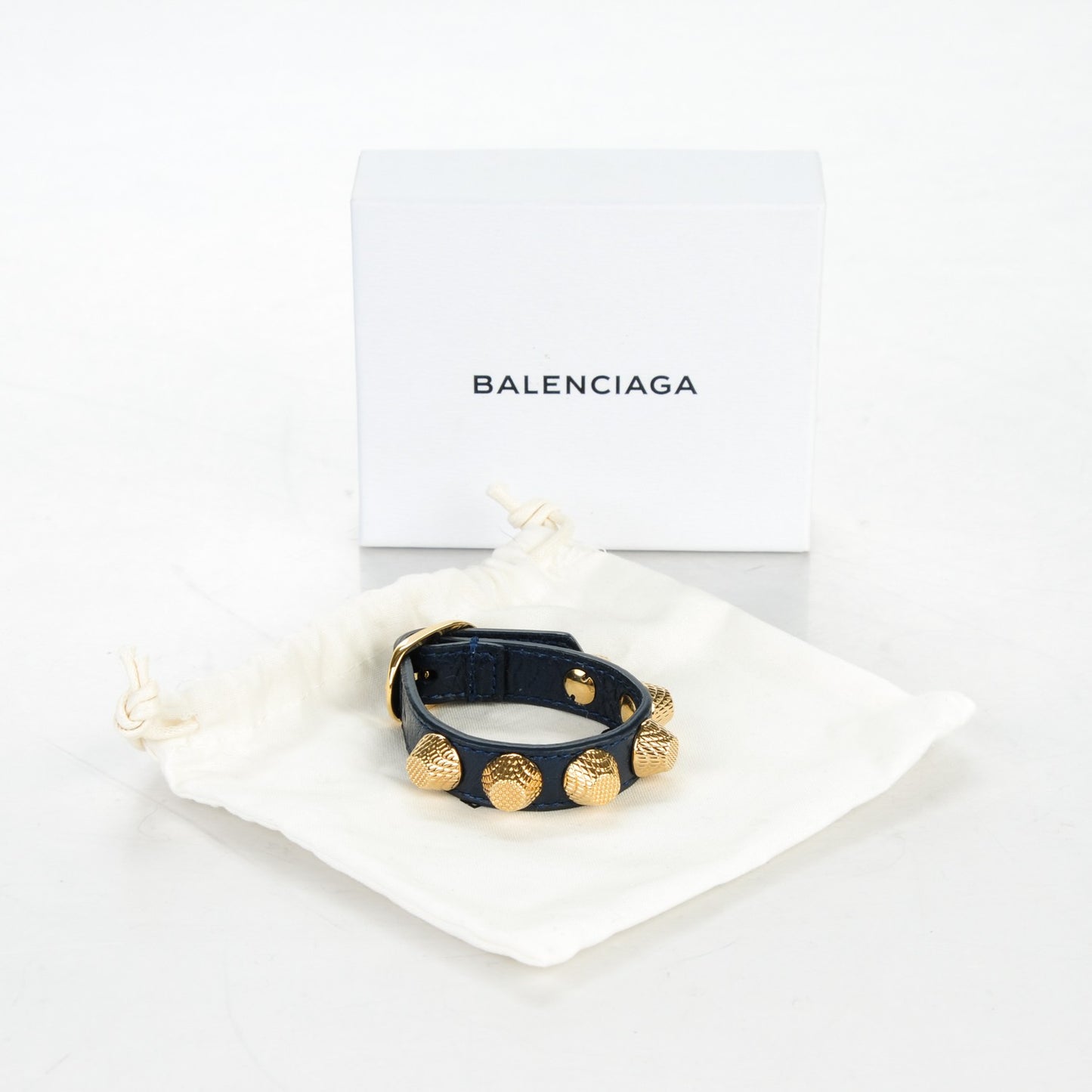 Agneau Giant 12 Gold Hardware Stud Bracelet S Bleu Obscur