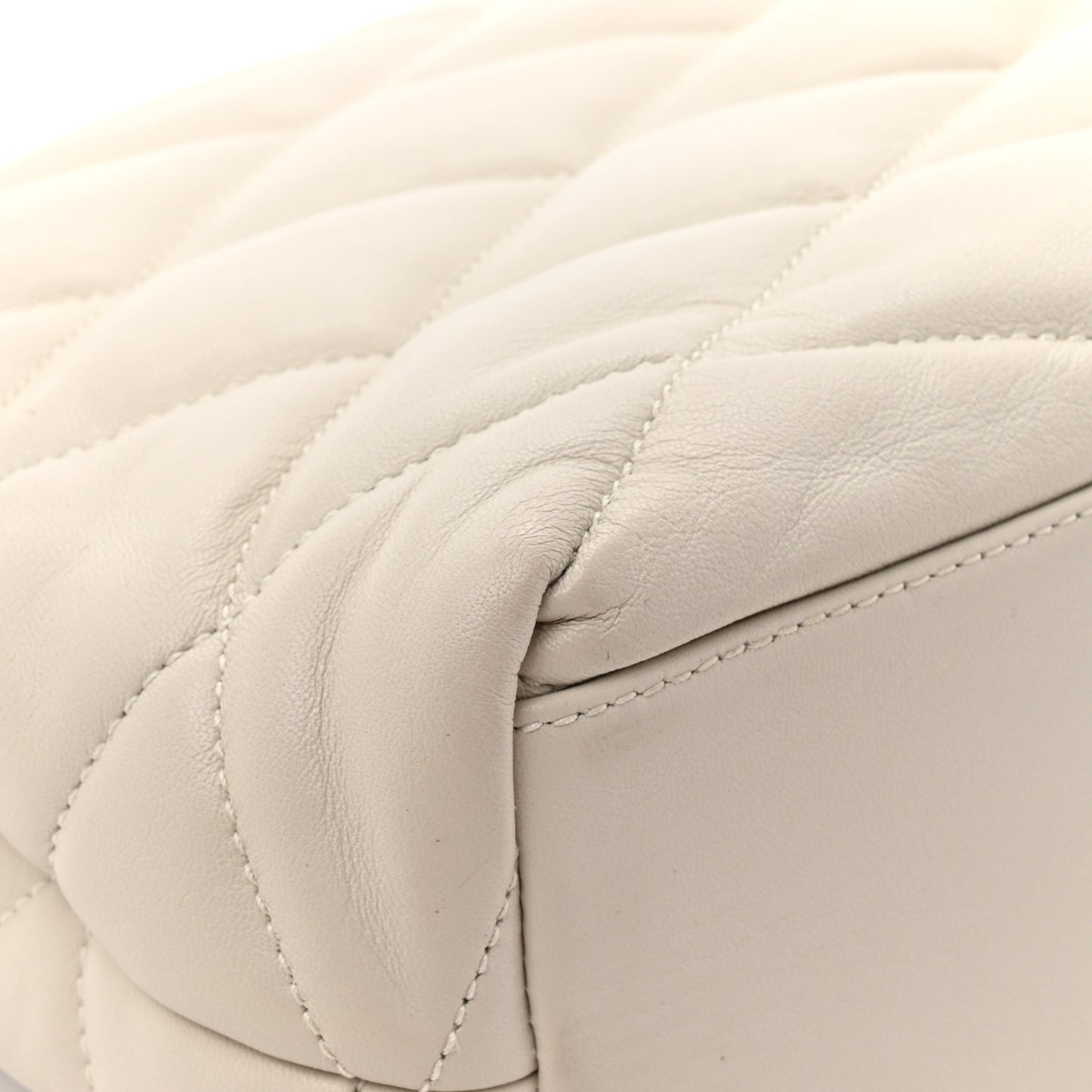 Lambskin Quilted Sade Puffer Envelope Clutch Crema Soft