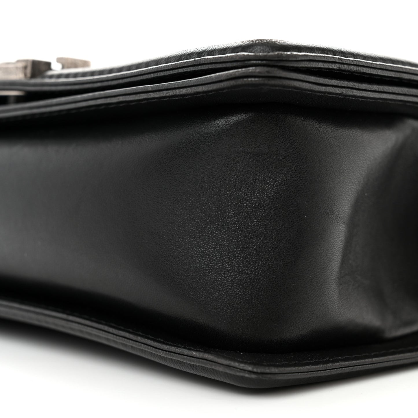Lambskin Geometric Chevron Quilted Medium Boy Flap Black