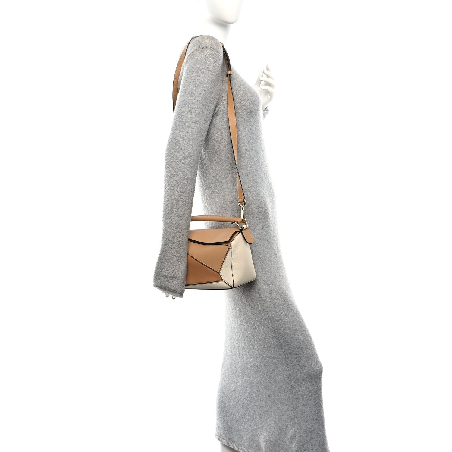 Loewe Calfskin Small Puzzle Bag Dune Warm Desert 2 of 11