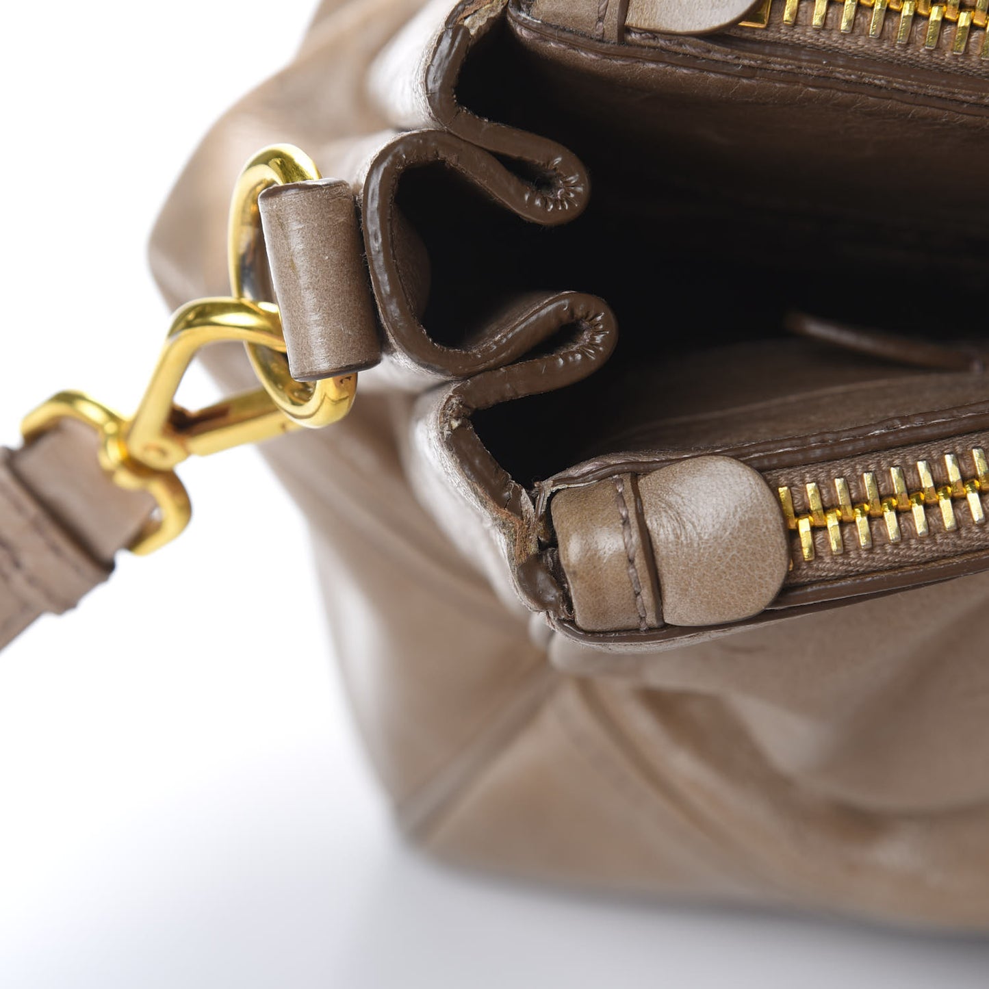 Vitello Shine Shopping Satchel Argilla