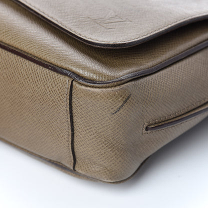 Louis Vuitton Taiga Roman PM Messenger Oural 10 of 27