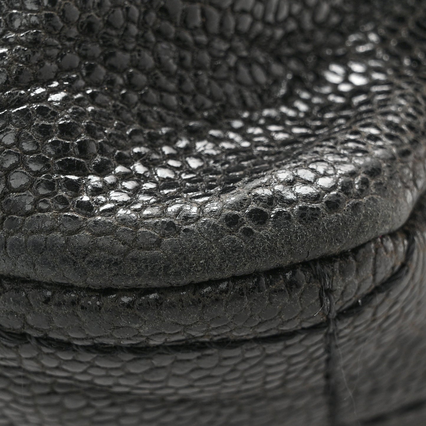 Caviar Quilted Medium Elastic Flap Black