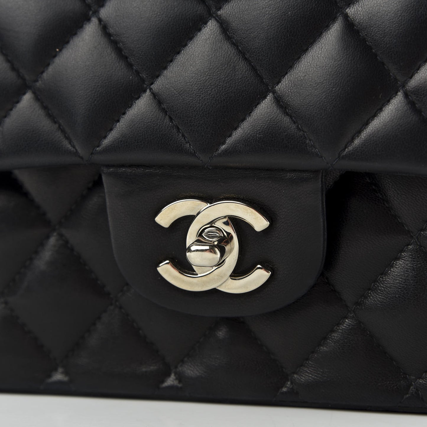 Lambskin Quilted Medium Double Flap Black