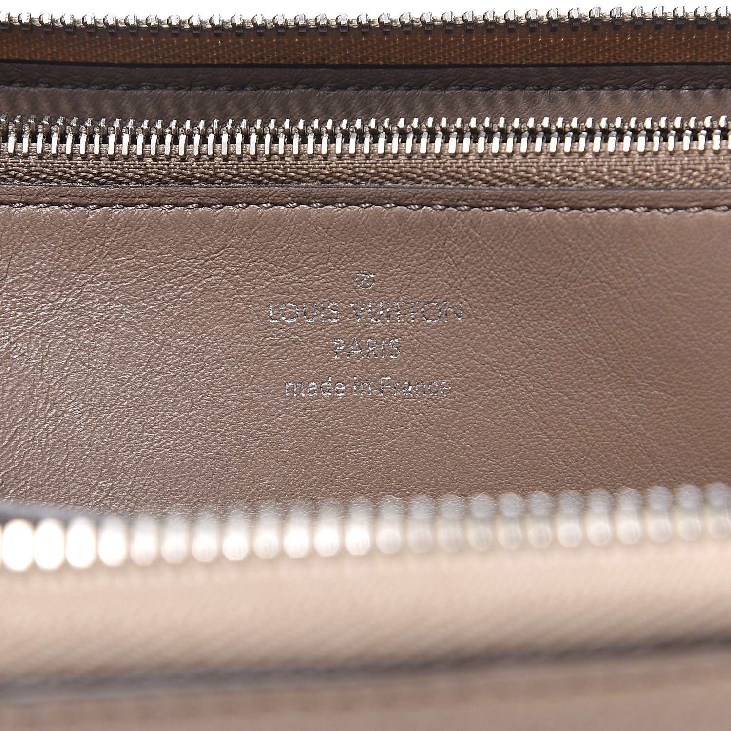 Louis Vuitton Veau Cachemire Comete Wallet 5 of 8