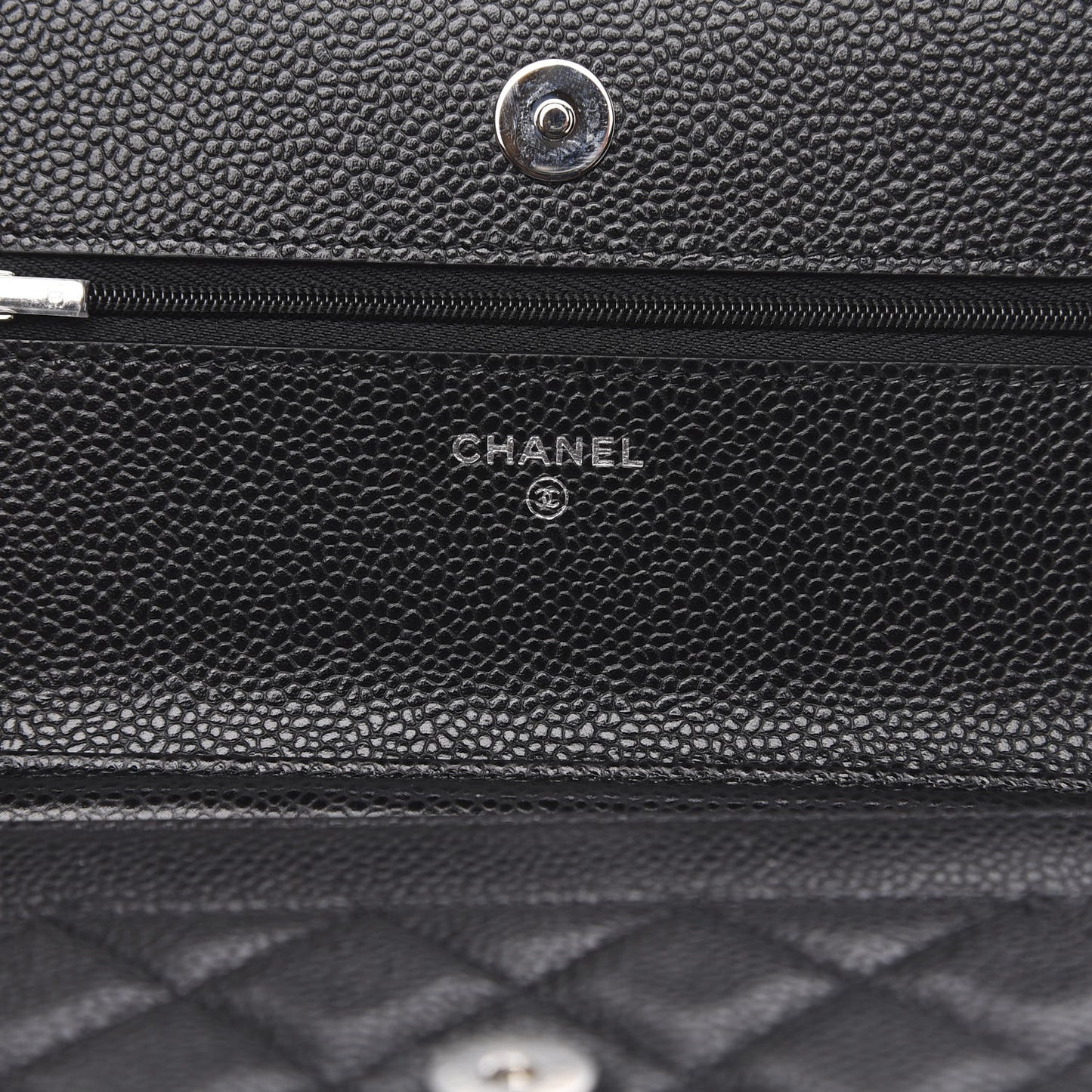Caviar Quilted Wallet On Chain WOC Black