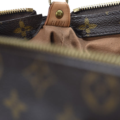 Louis Vuitton Monogram Cabas Mezzo 8 of 9