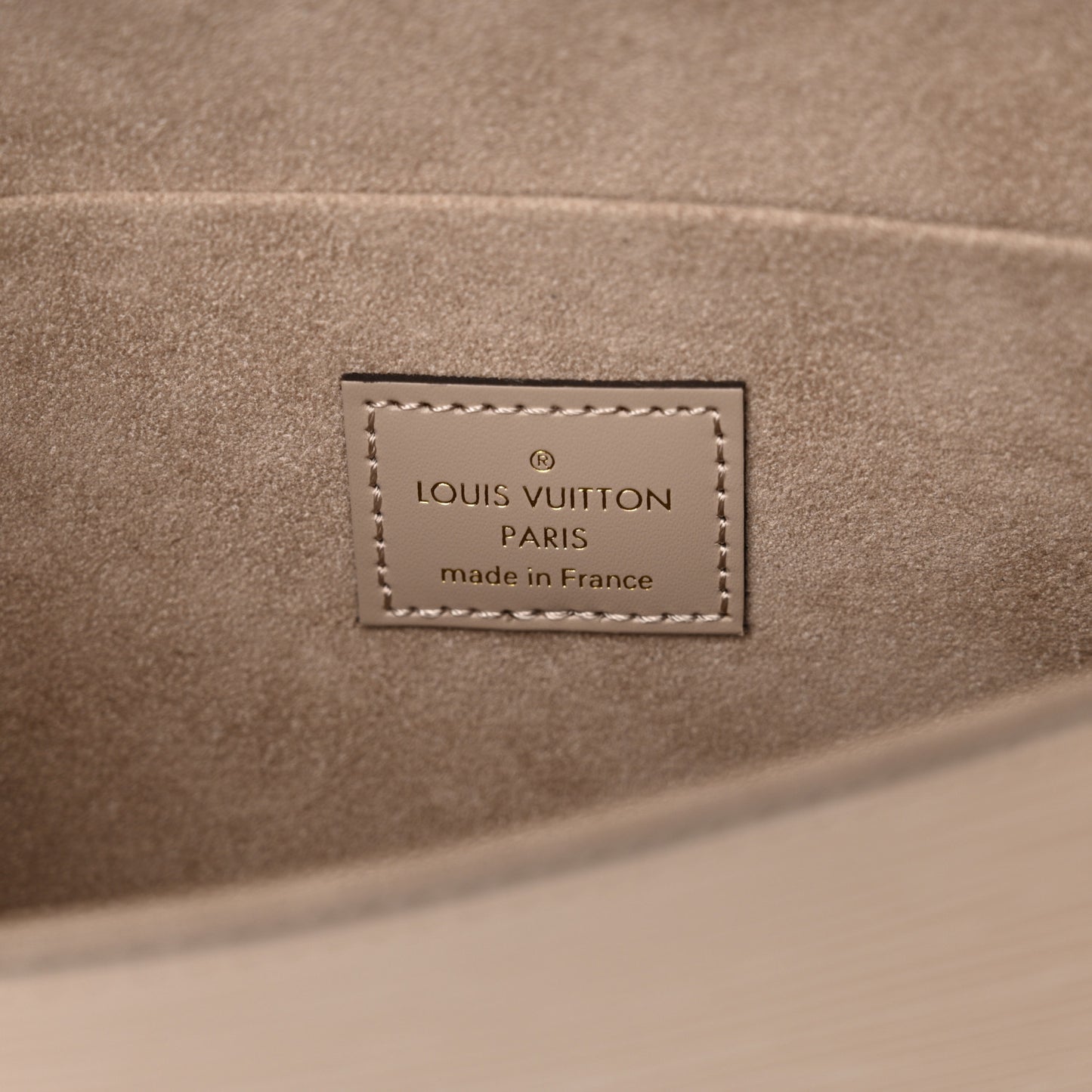 Epi Felicie Pochette Chain Wallet Galet