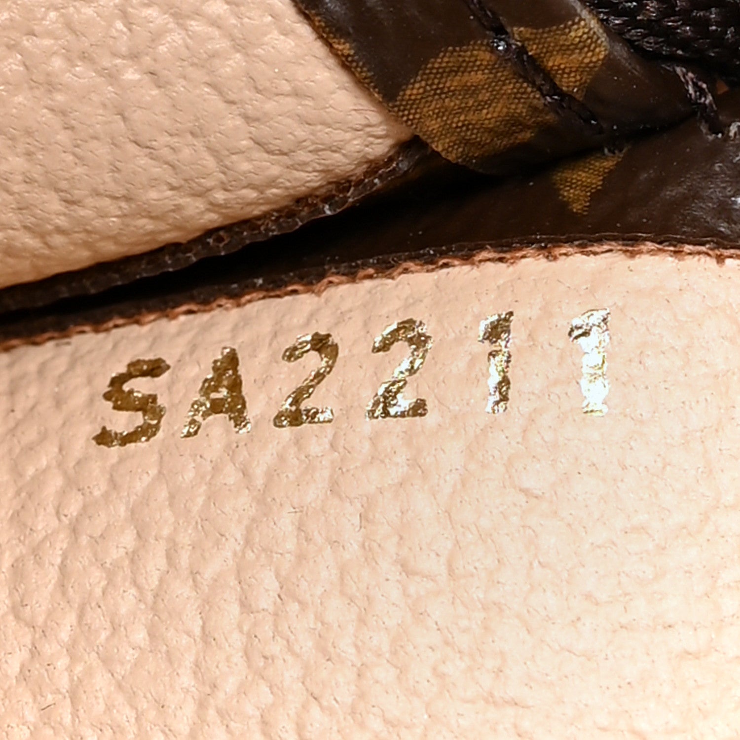 Louis Vuitton Monogram Toiletry Pouch 26 7 of 10