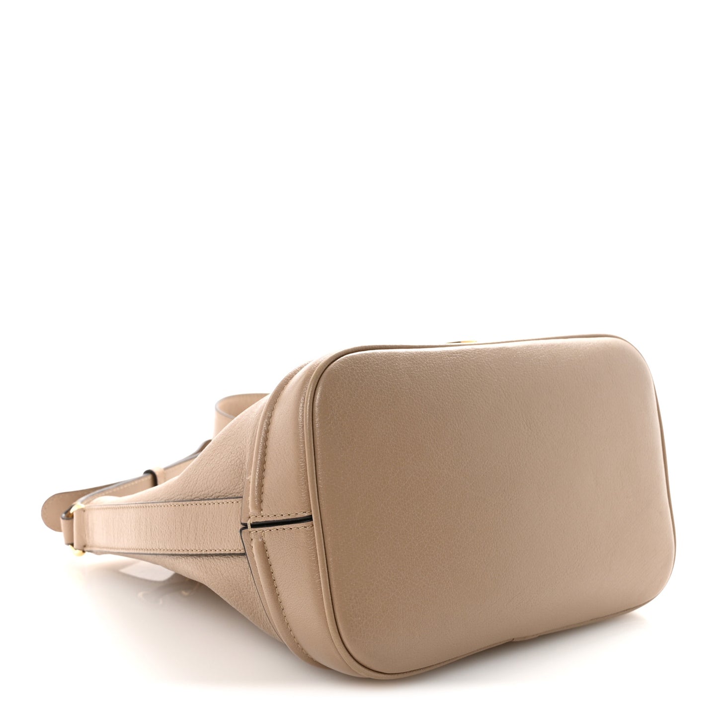 Grained Buffalo Horse Medal Bucket Bag Boyish Brown
