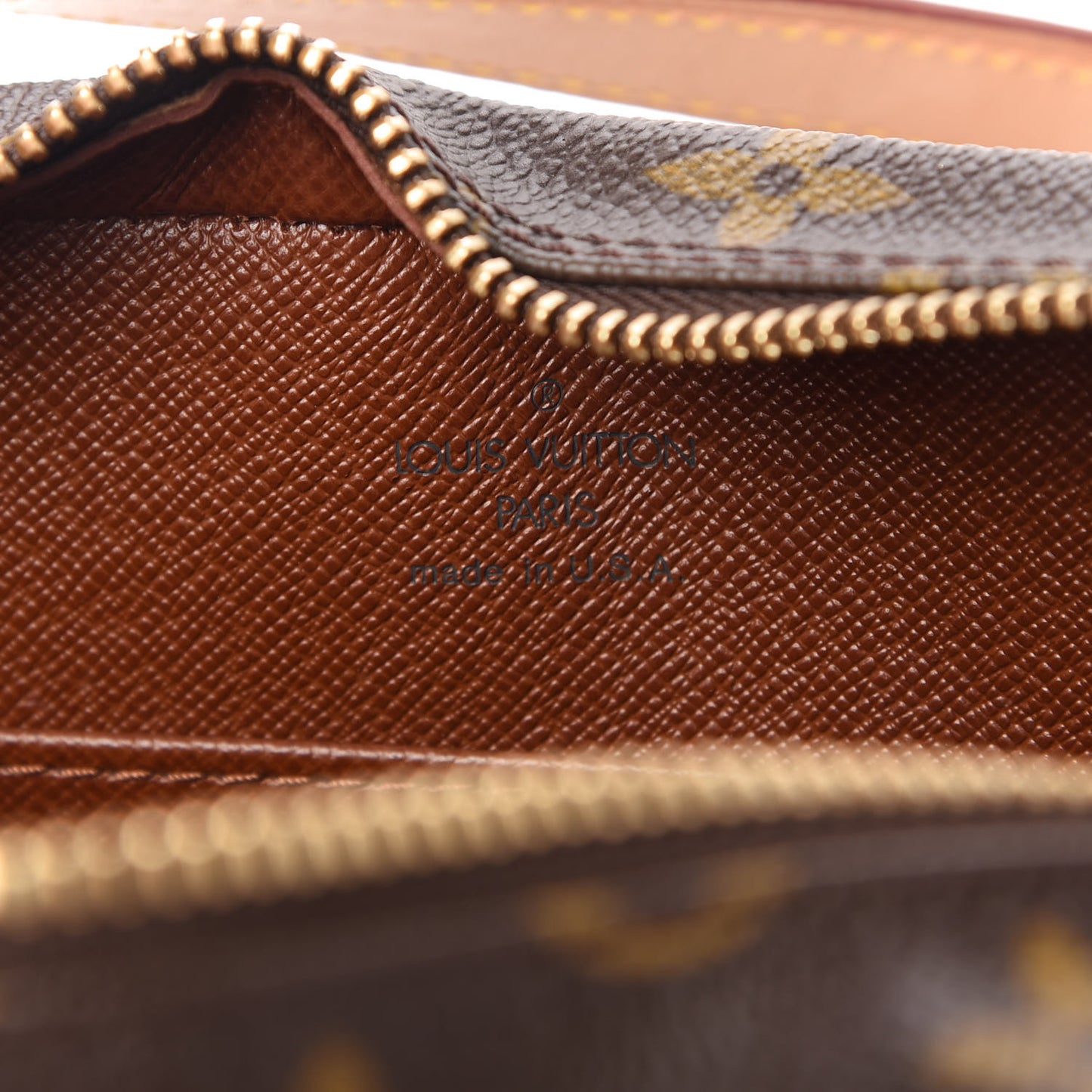 Monogram Pochette Cite