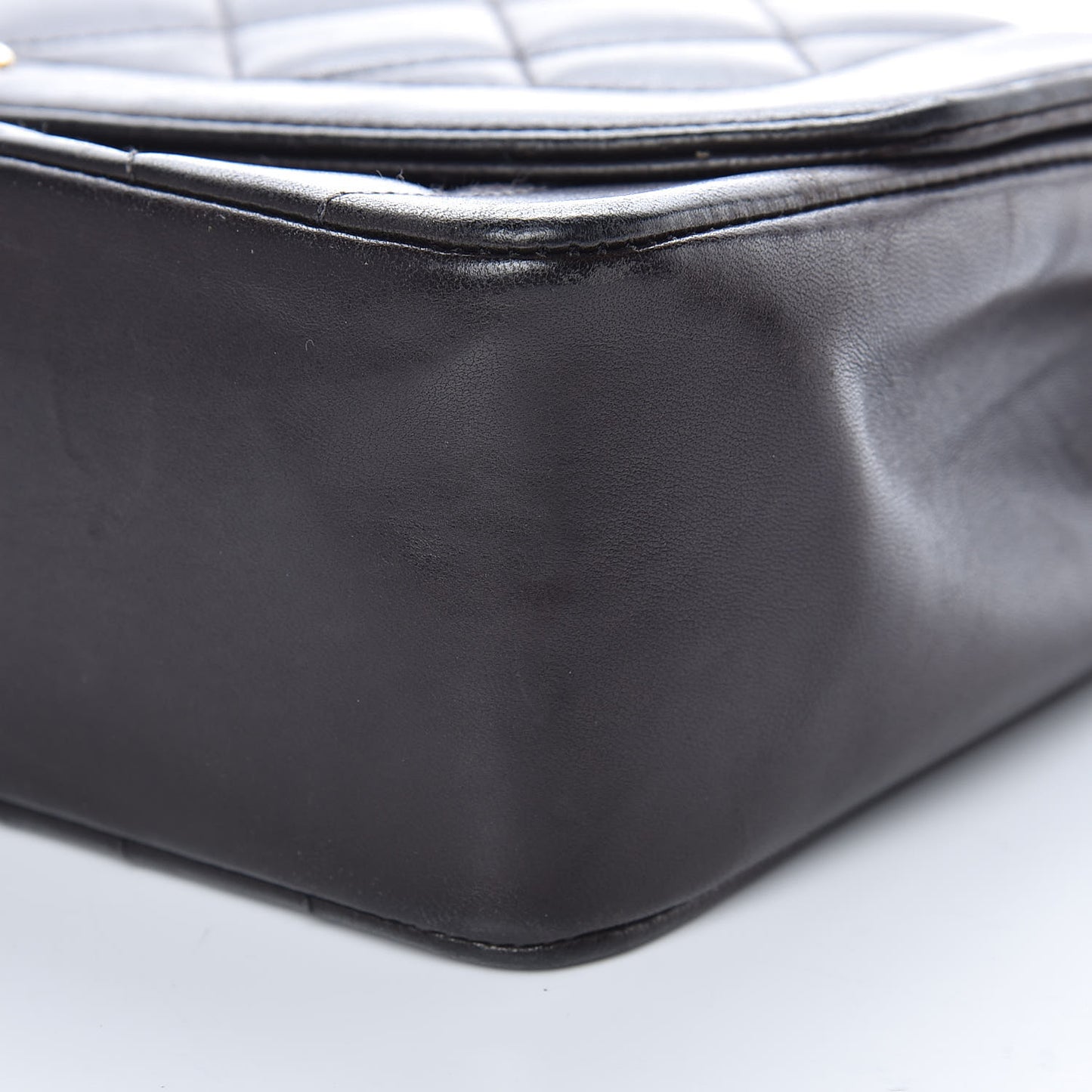 Lambskin Quilted Medium Single Flap Black